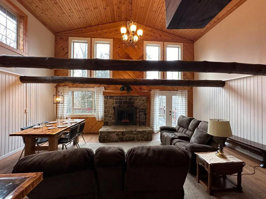 Three-Bedroom House photo 1
