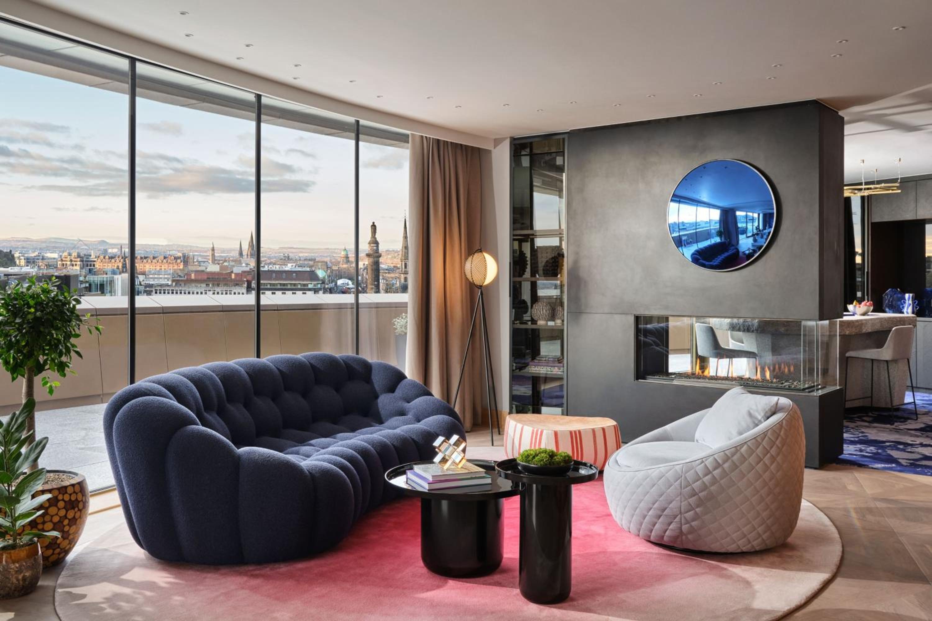 Penthouse with City View