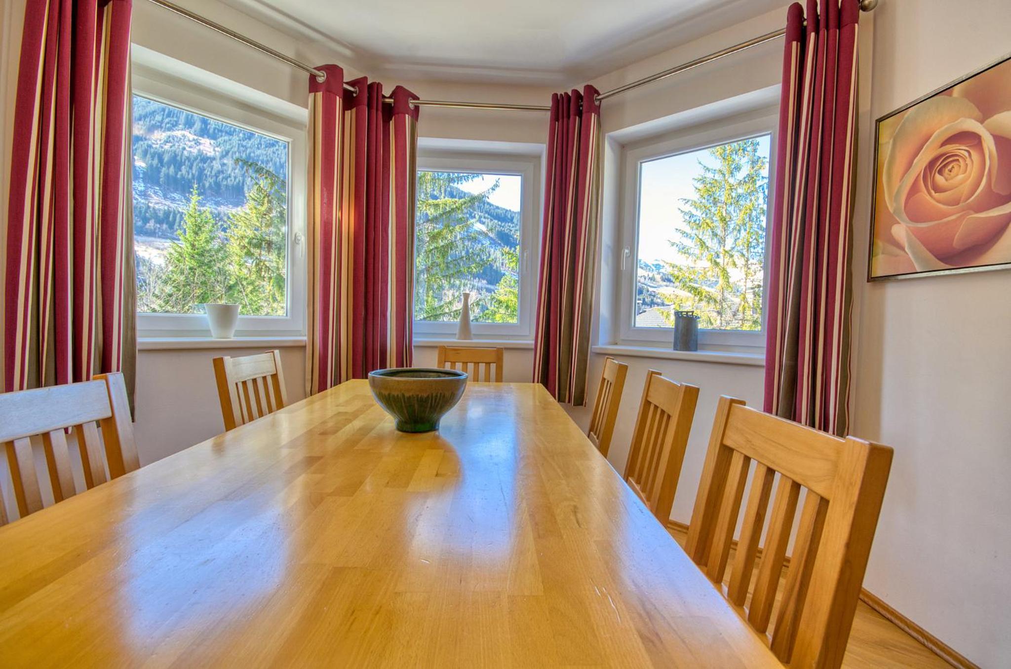 Apartment with Mountain View photo 2