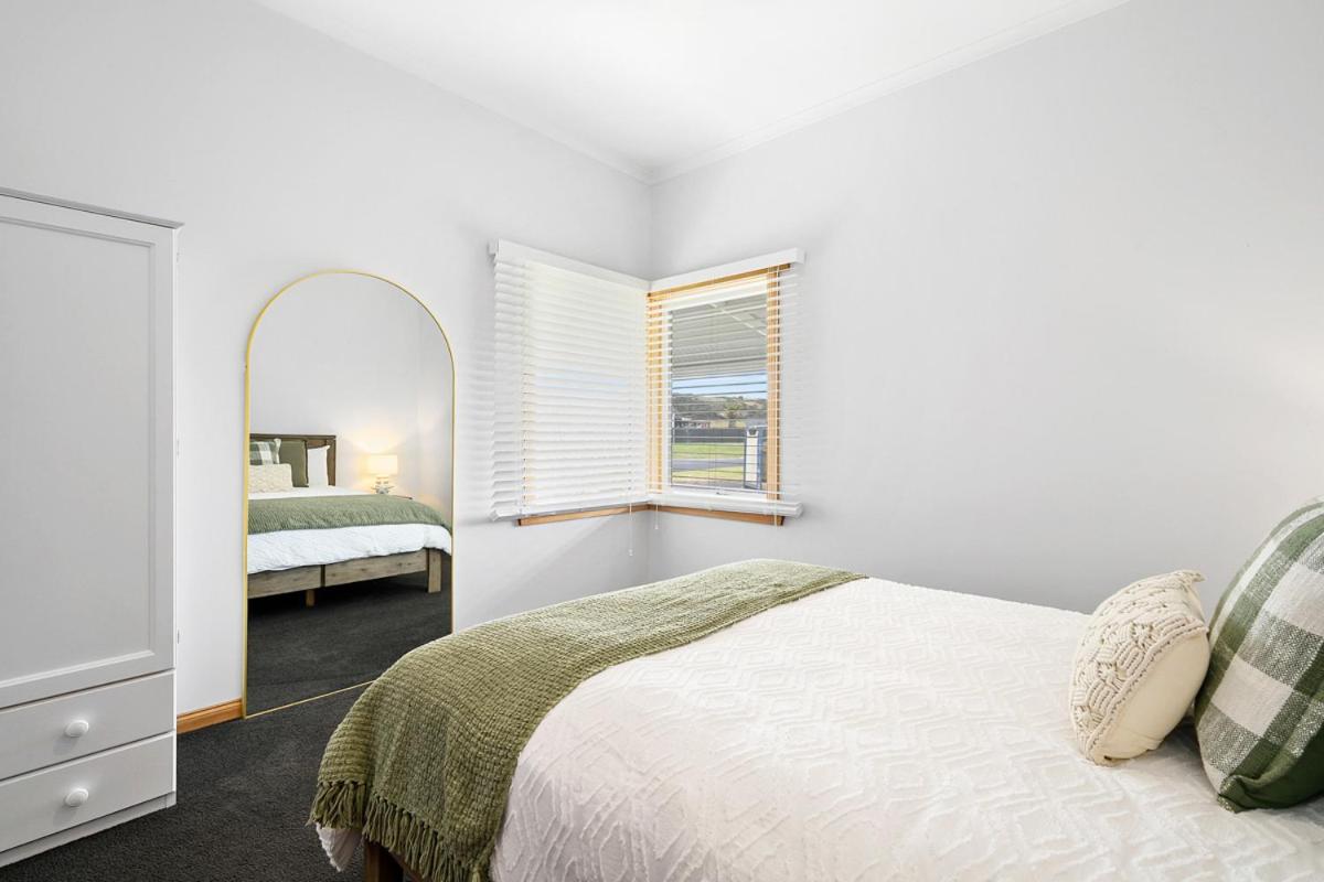 Four-Bedroom House photo 2