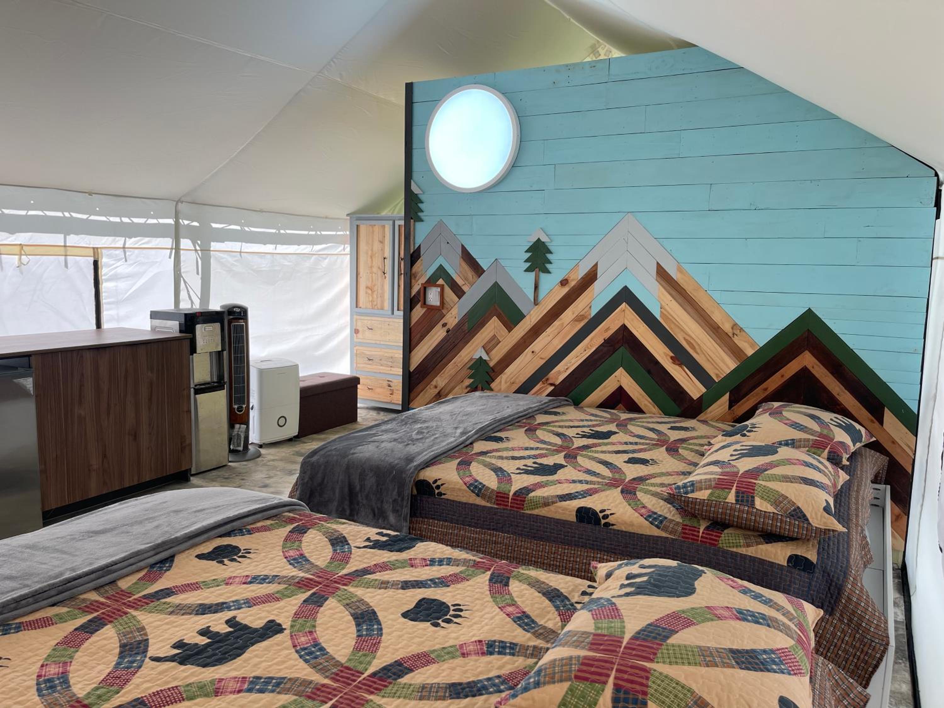 Deluxe Family Room photo 1