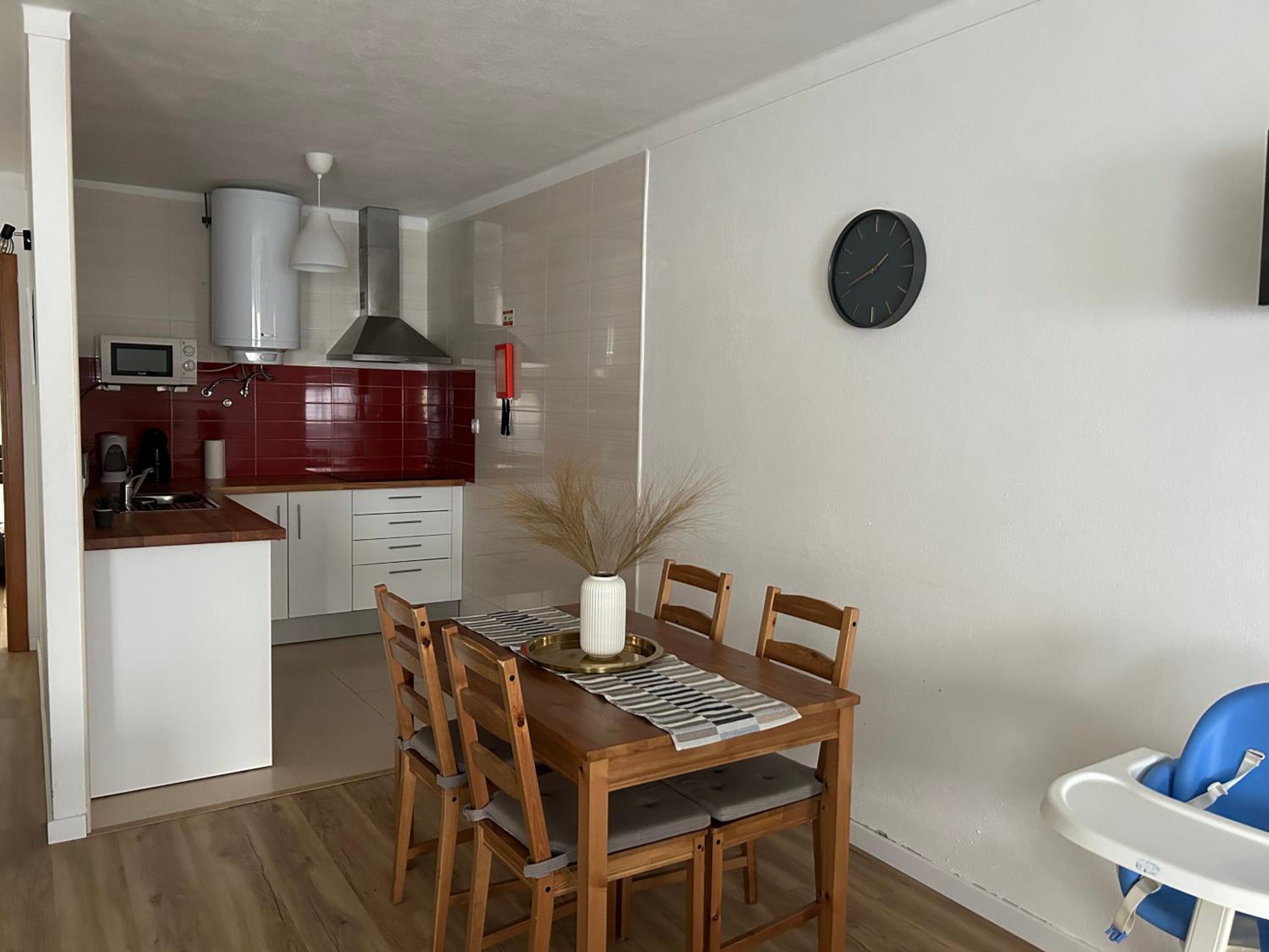 One-Bedroom Apartment - Photo 4