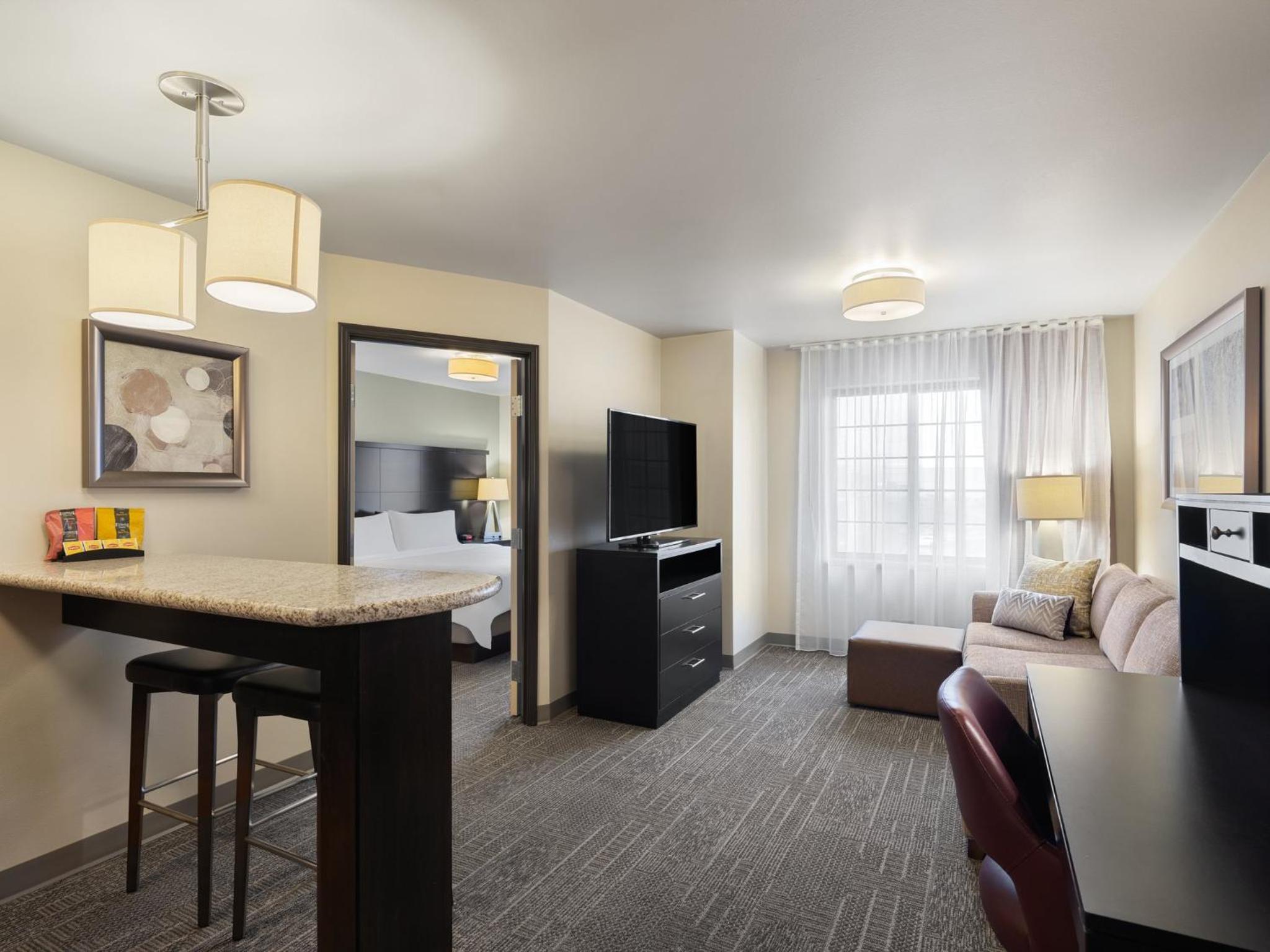 One-Bedroom King Suite photo 2