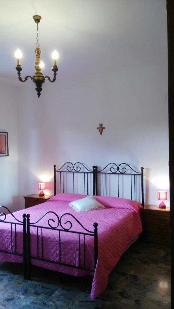 Double Room - Photo 10
