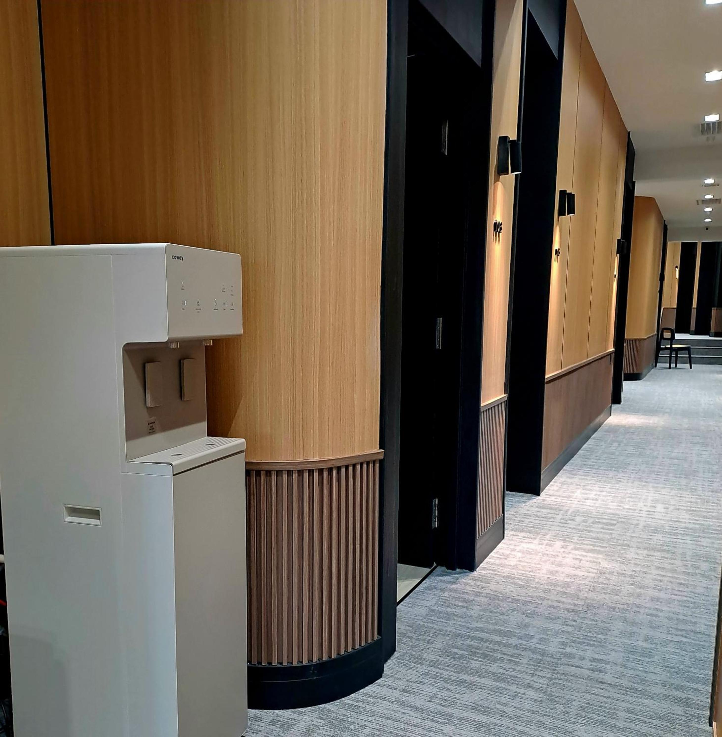 Deluxe King Room - Photo 5