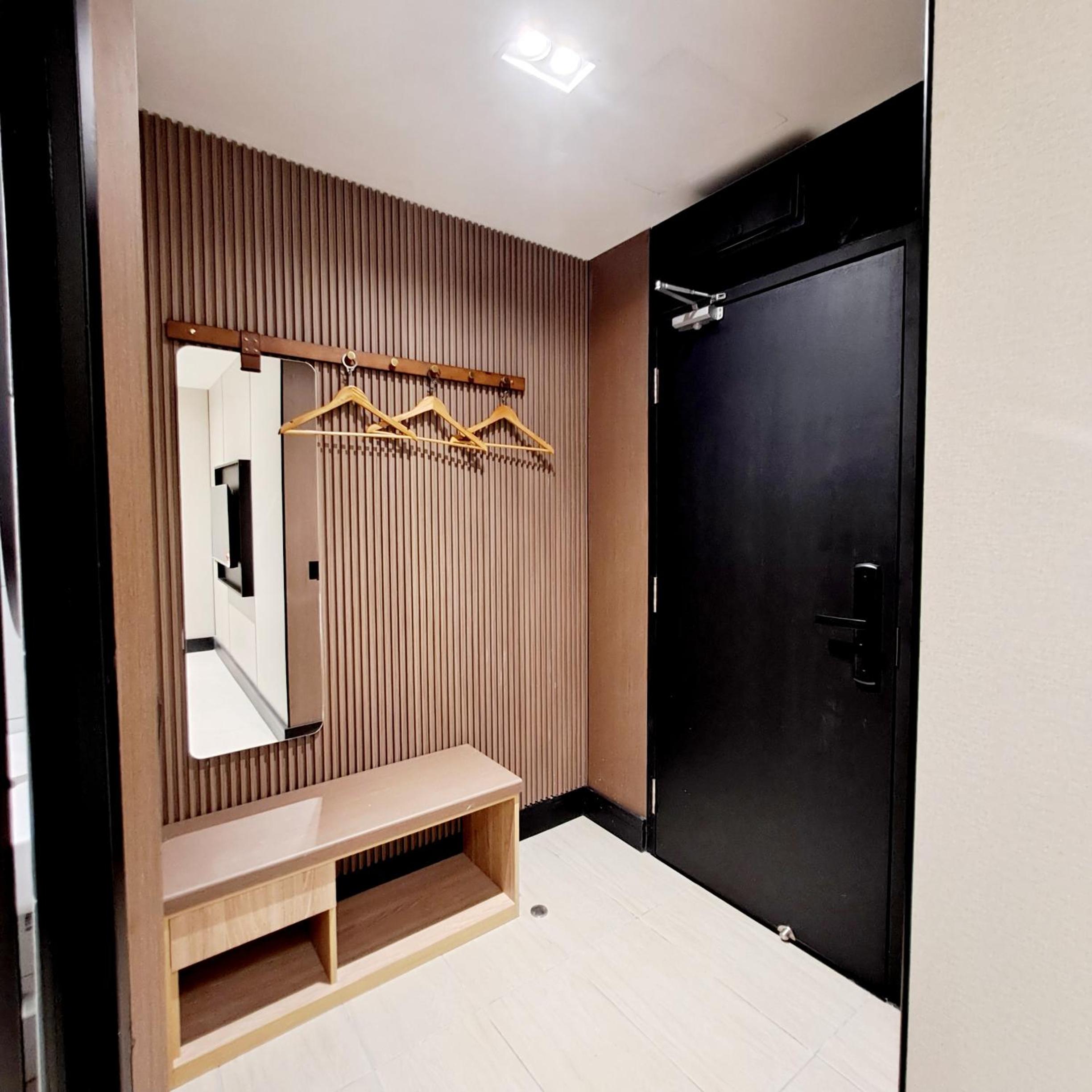 Deluxe King Room - Photo 3