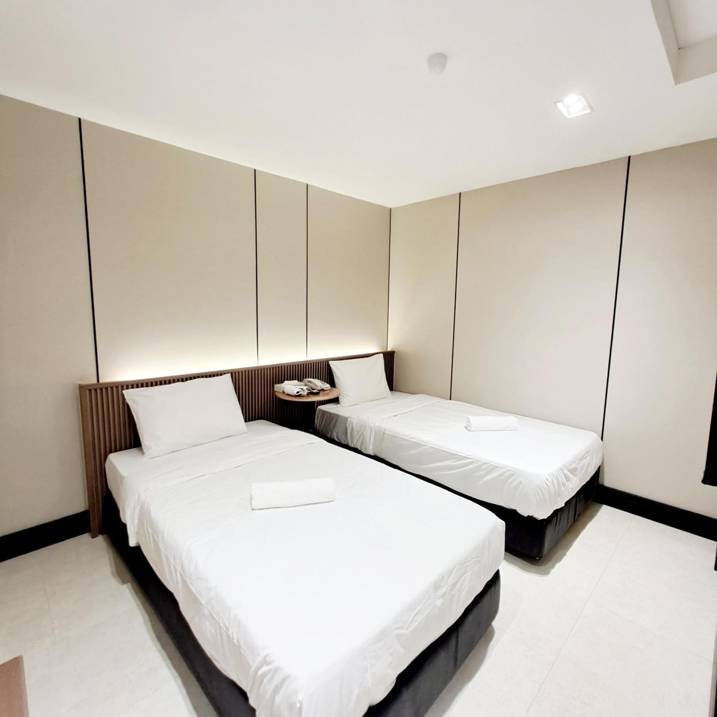 Deluxe Twin Room - Photo 1