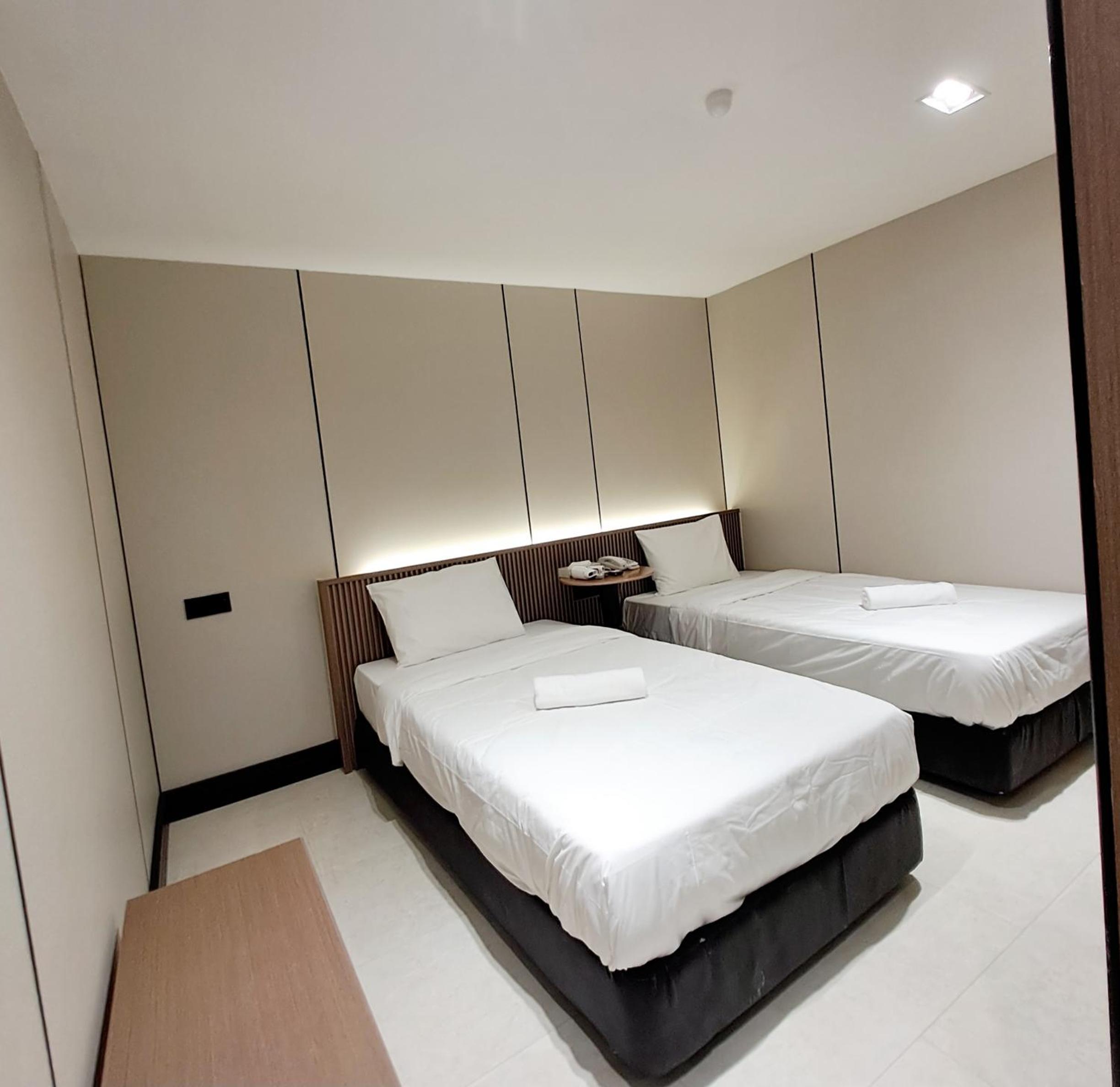 Deluxe Twin Room - Photo 2