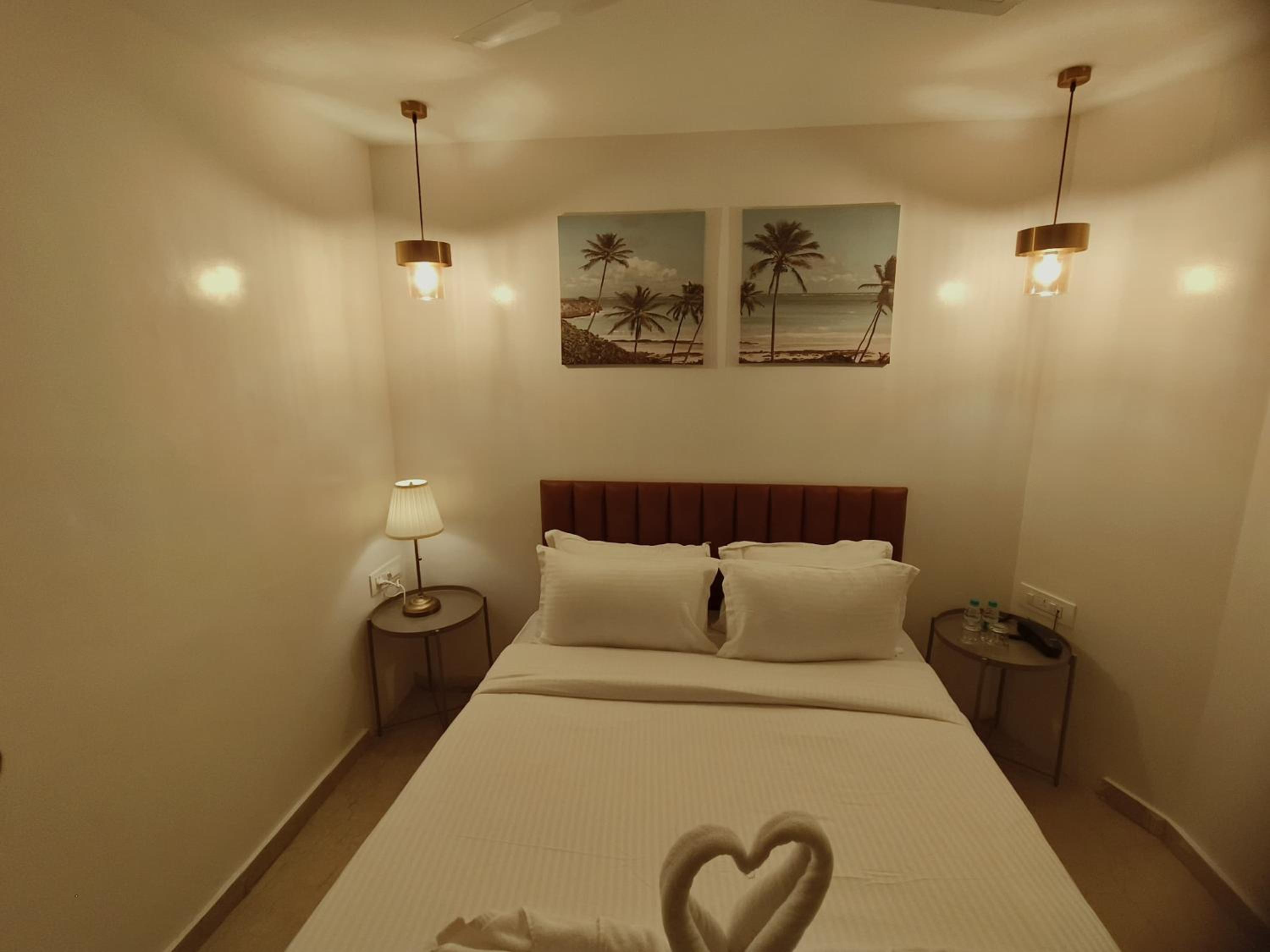 Deluxe Double Room - Photo 10