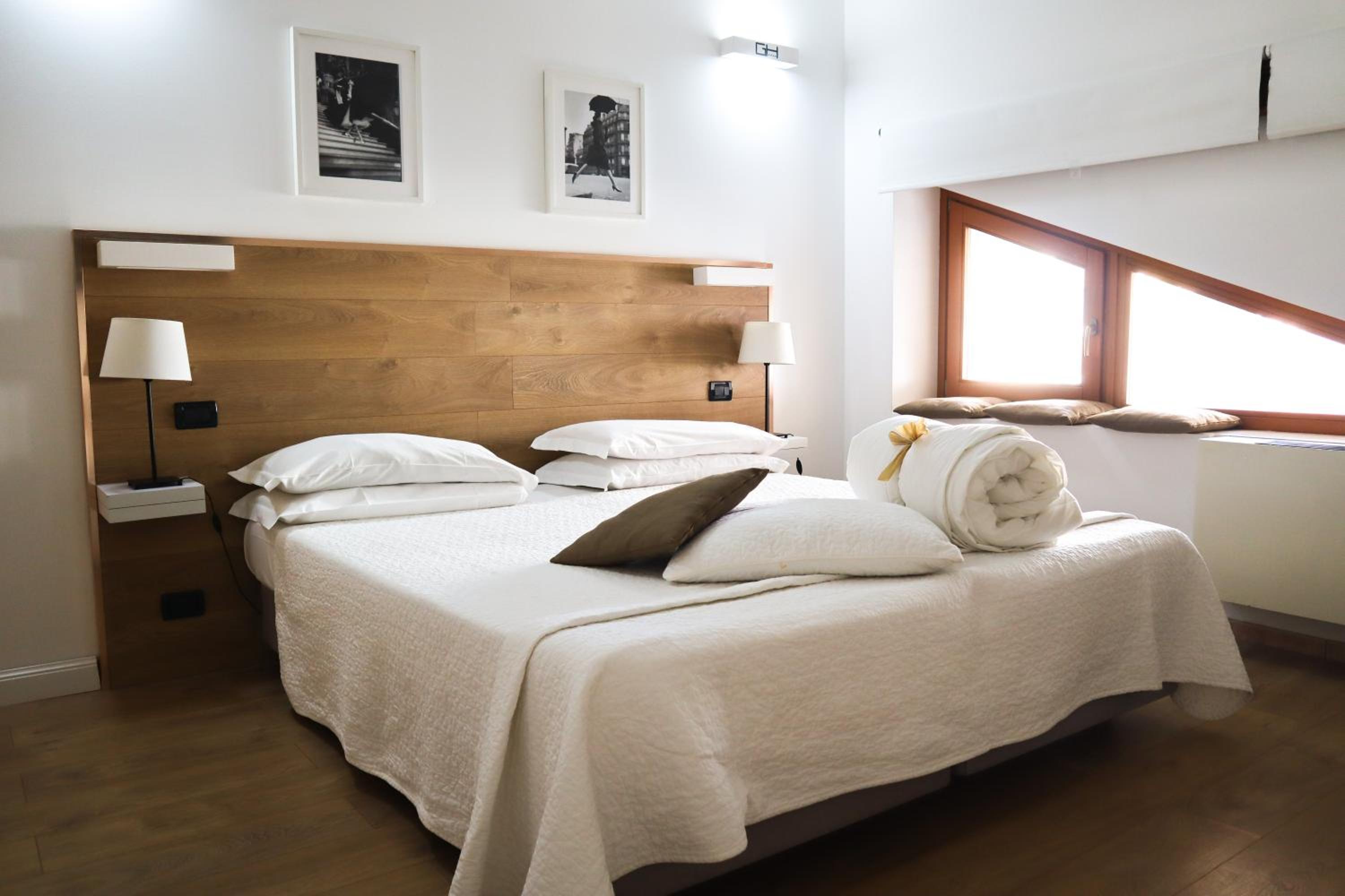 Two-Bedroom Suite (5 Adults) photo 1