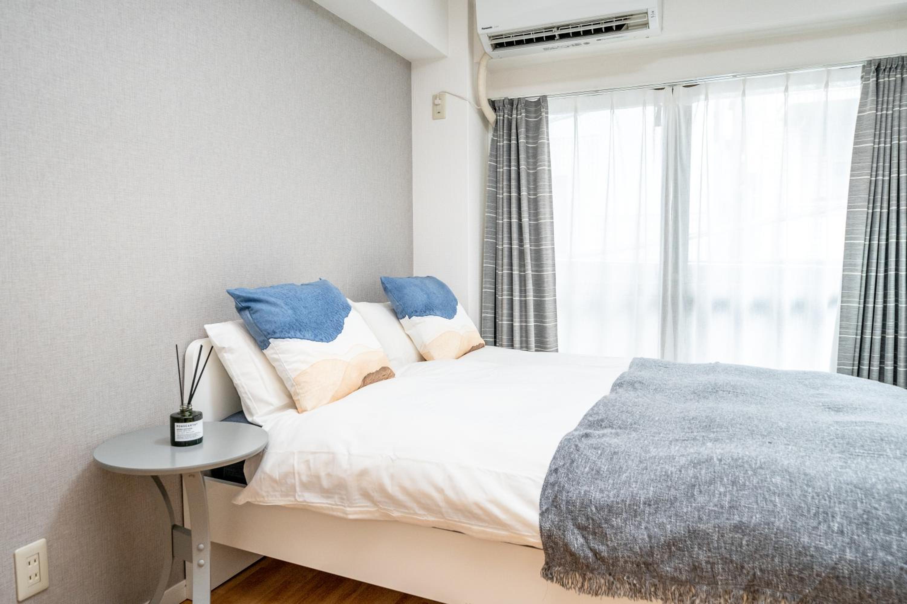 Apartment with Balcony photo 3