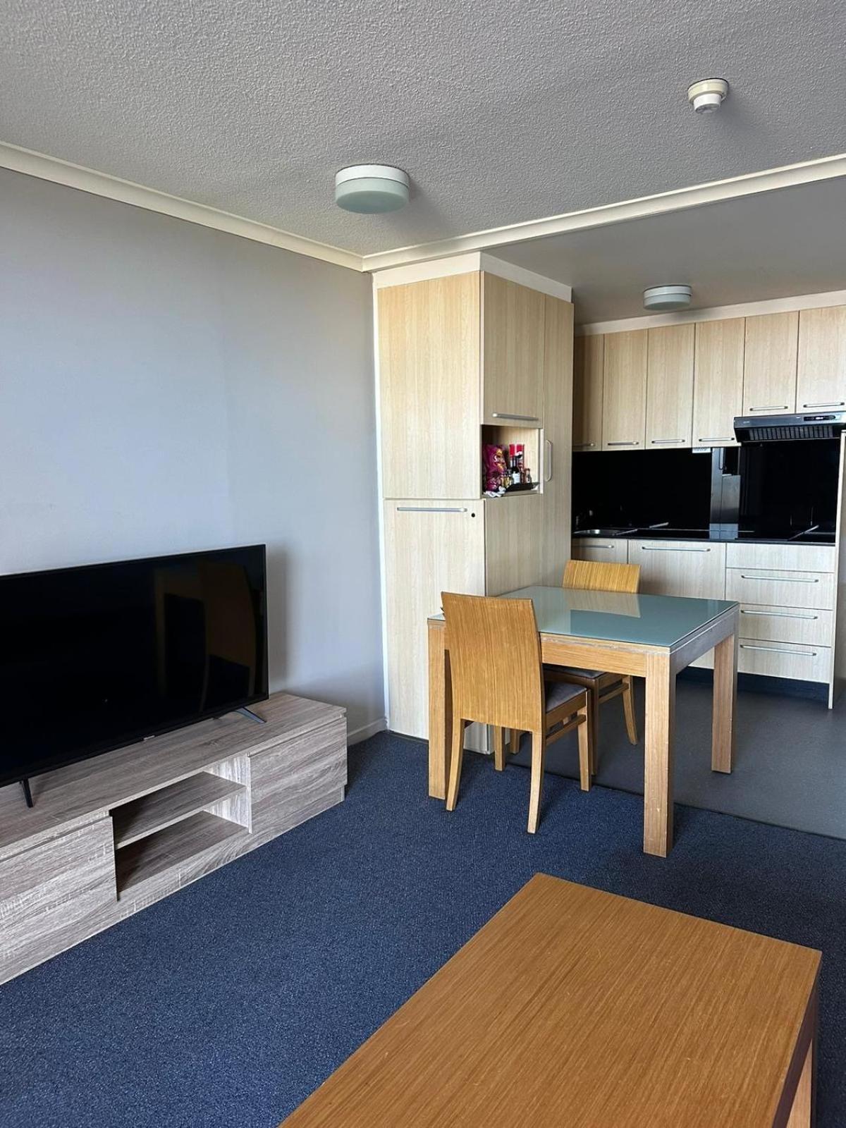 One-Bedroom Apartment - Photo 6