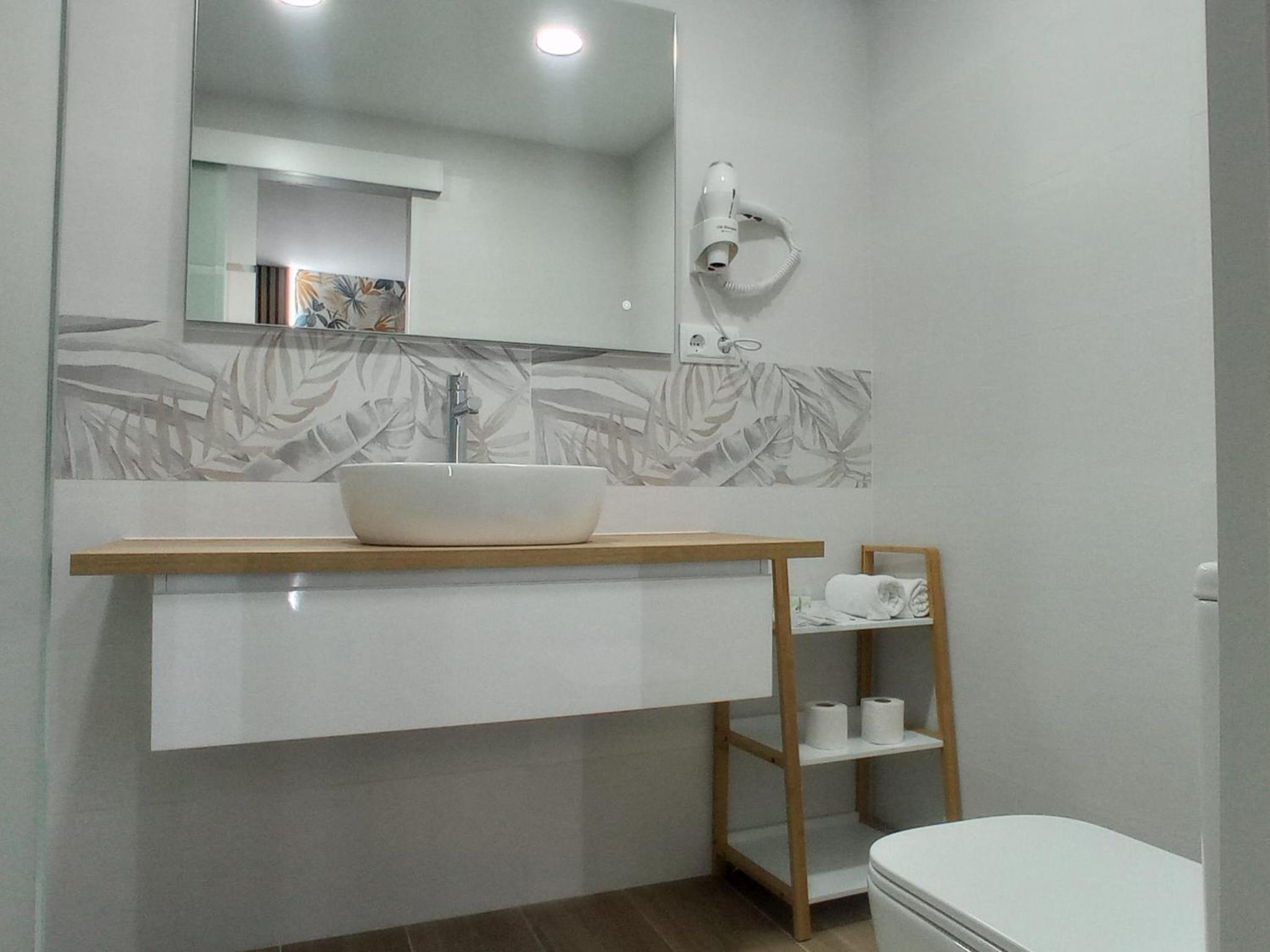 Suite - Photo 2
