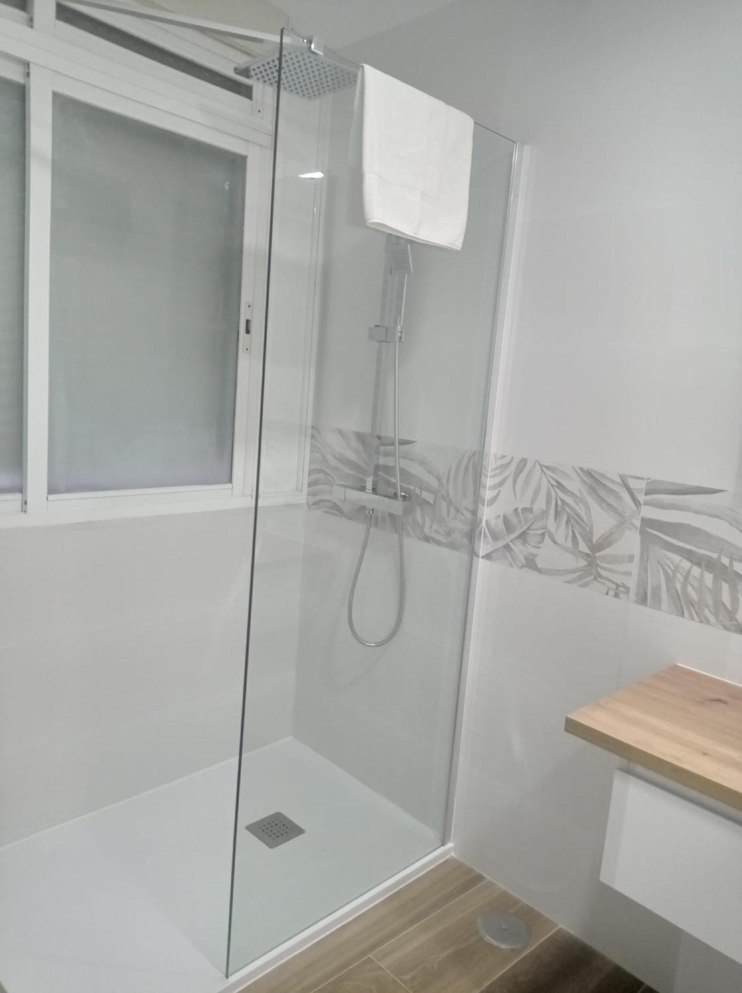 Suite - Photo 3