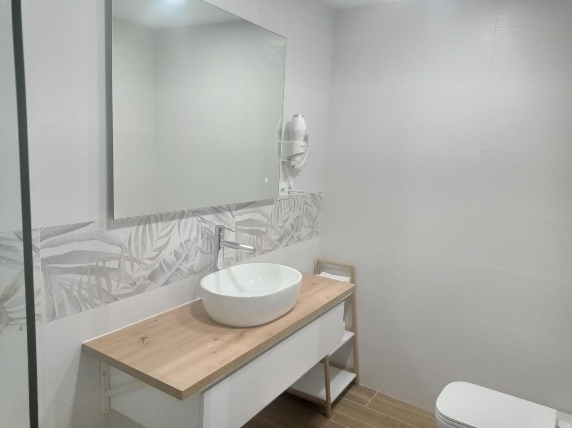 Suite - Photo 8