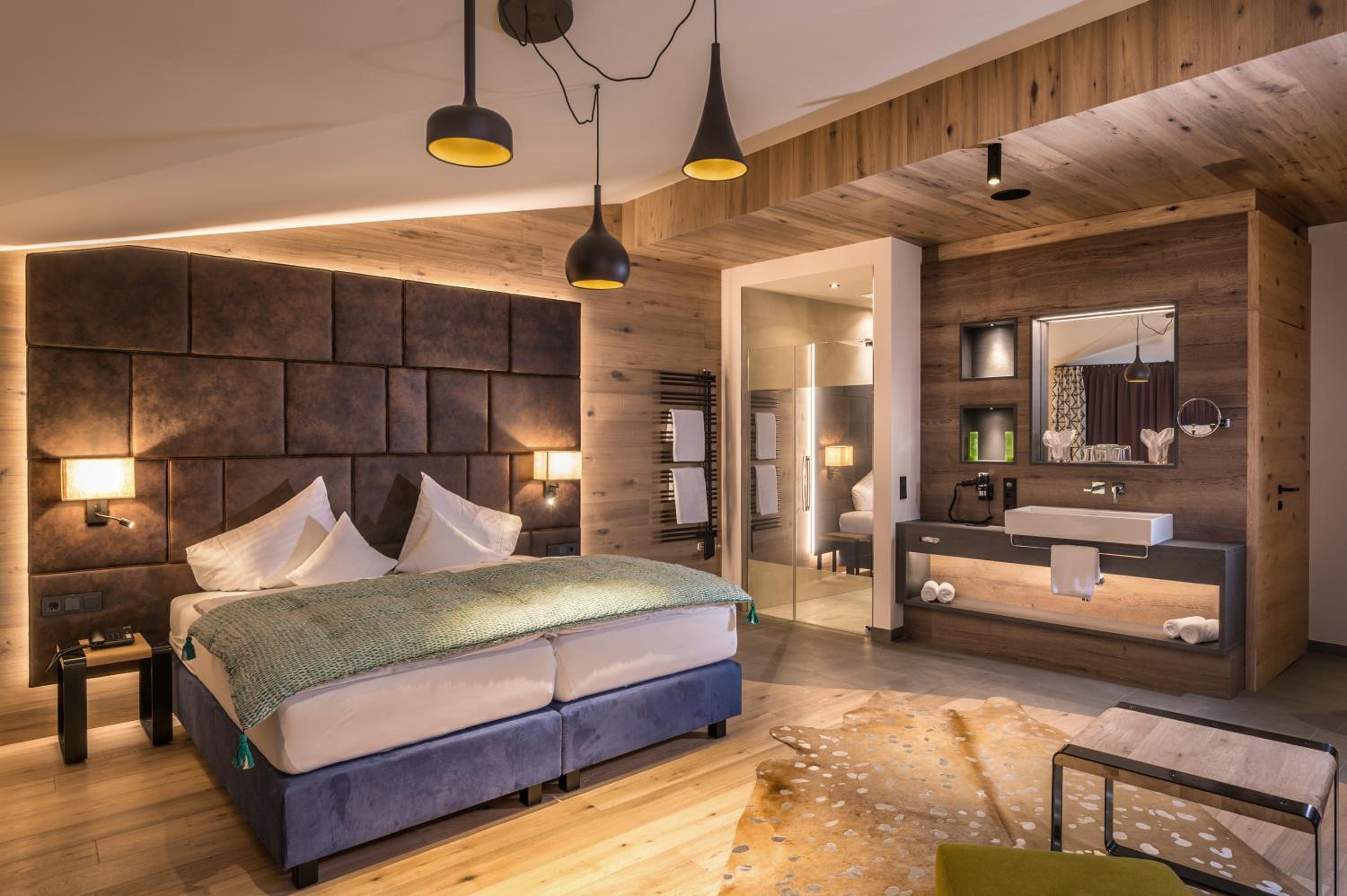 Superior Suite - Photo 1