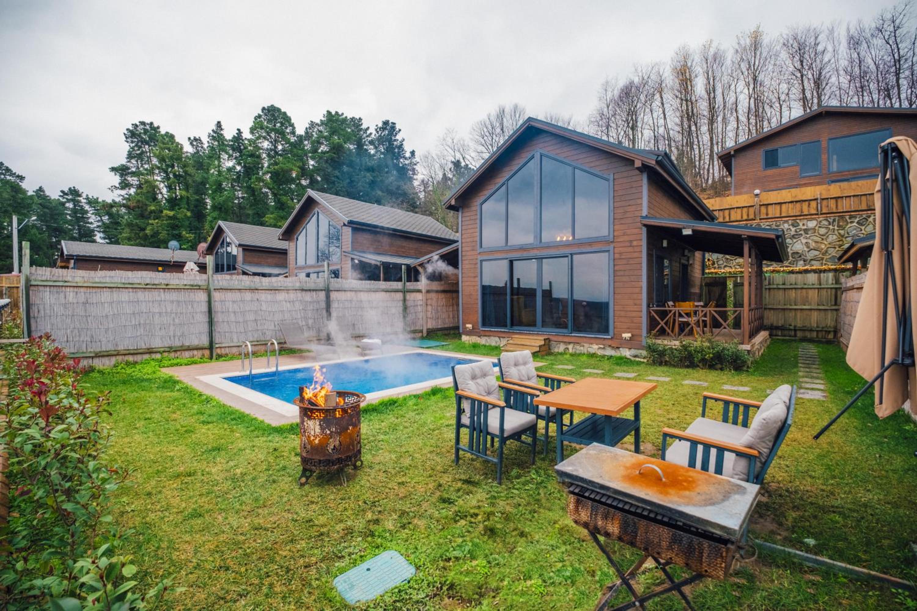 Deluxe Bungalow - Photo 22