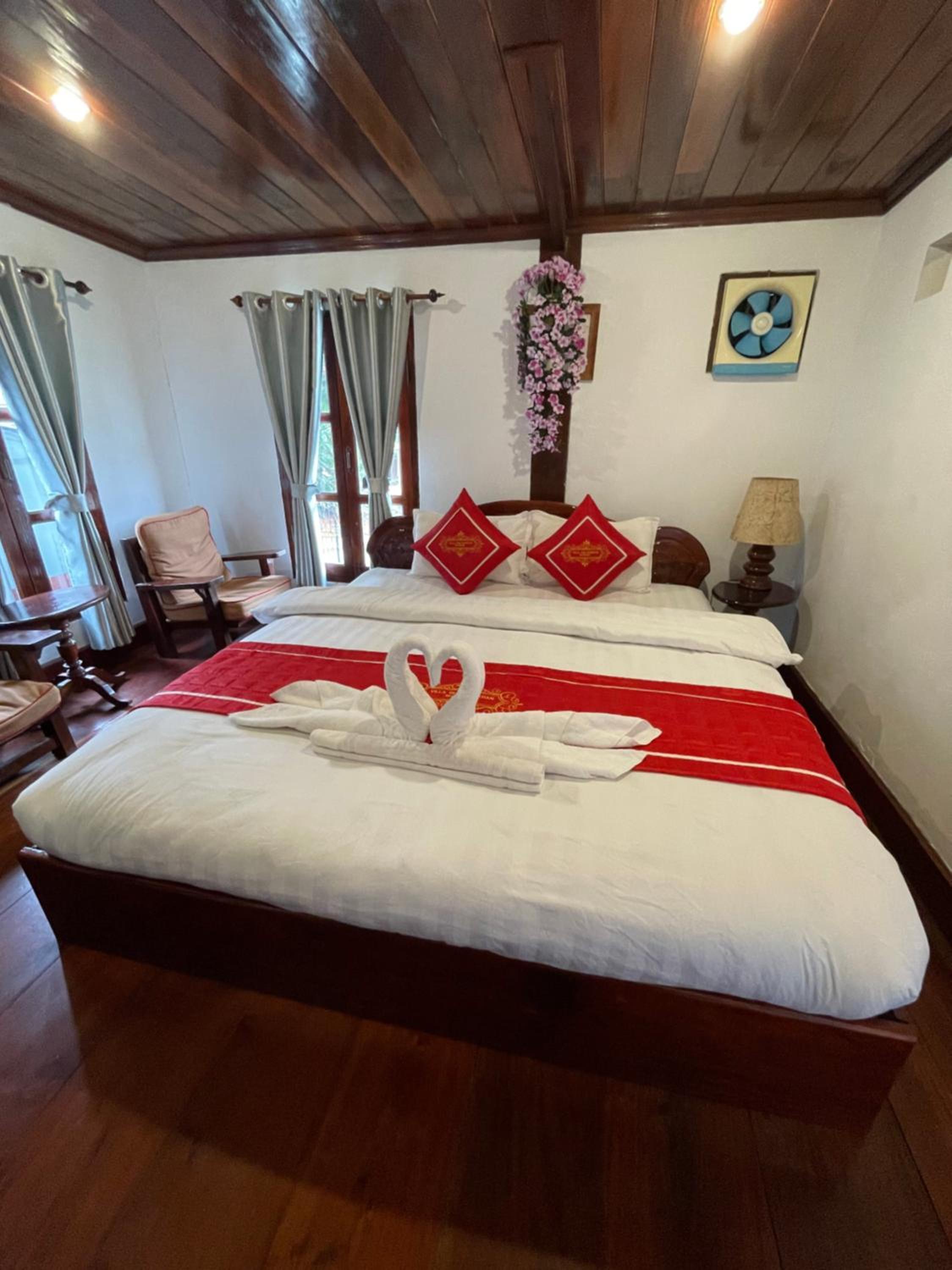 Deluxe Double Room with Balcony photo 1