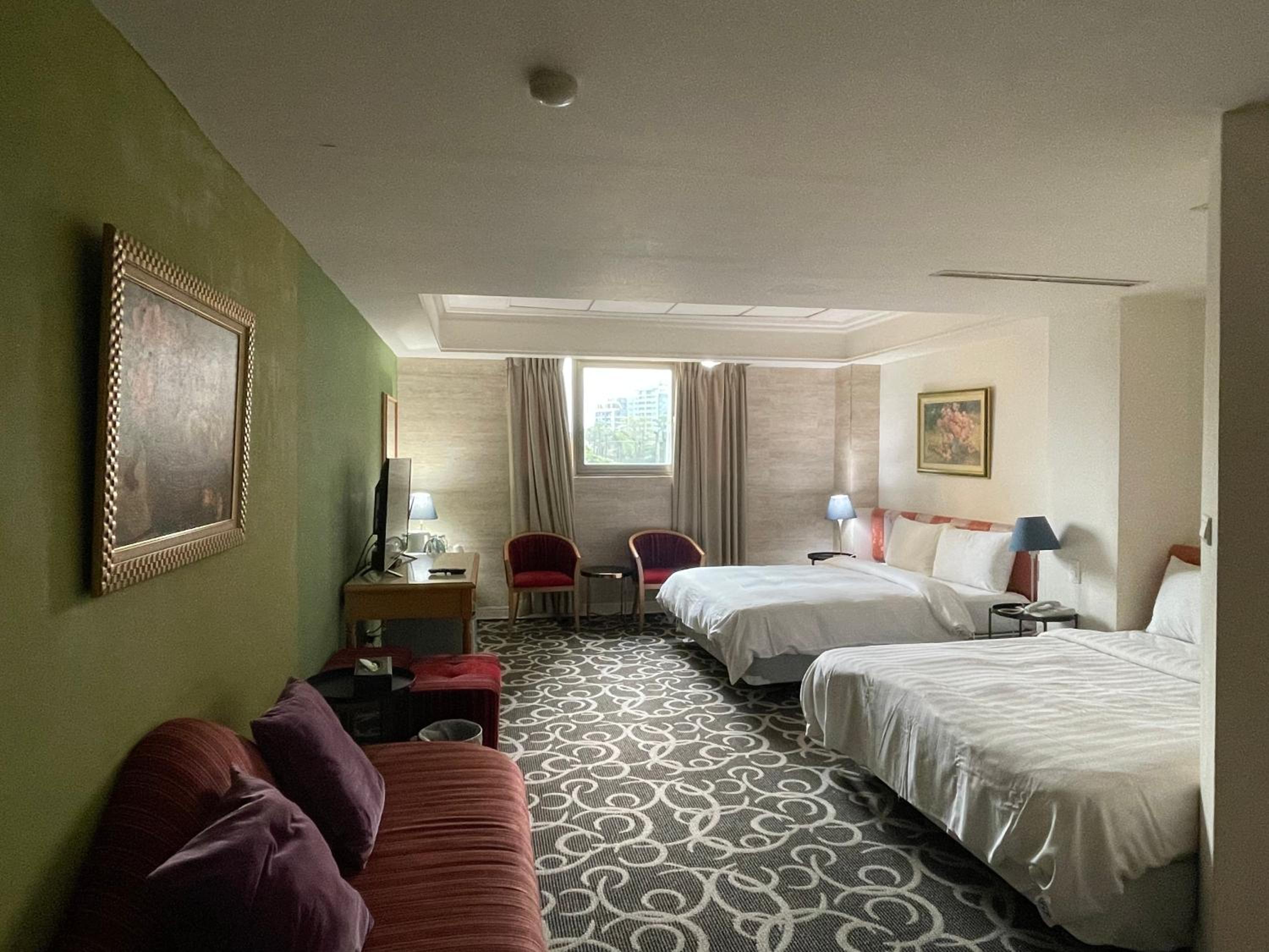 Deluxe Quadruple Room