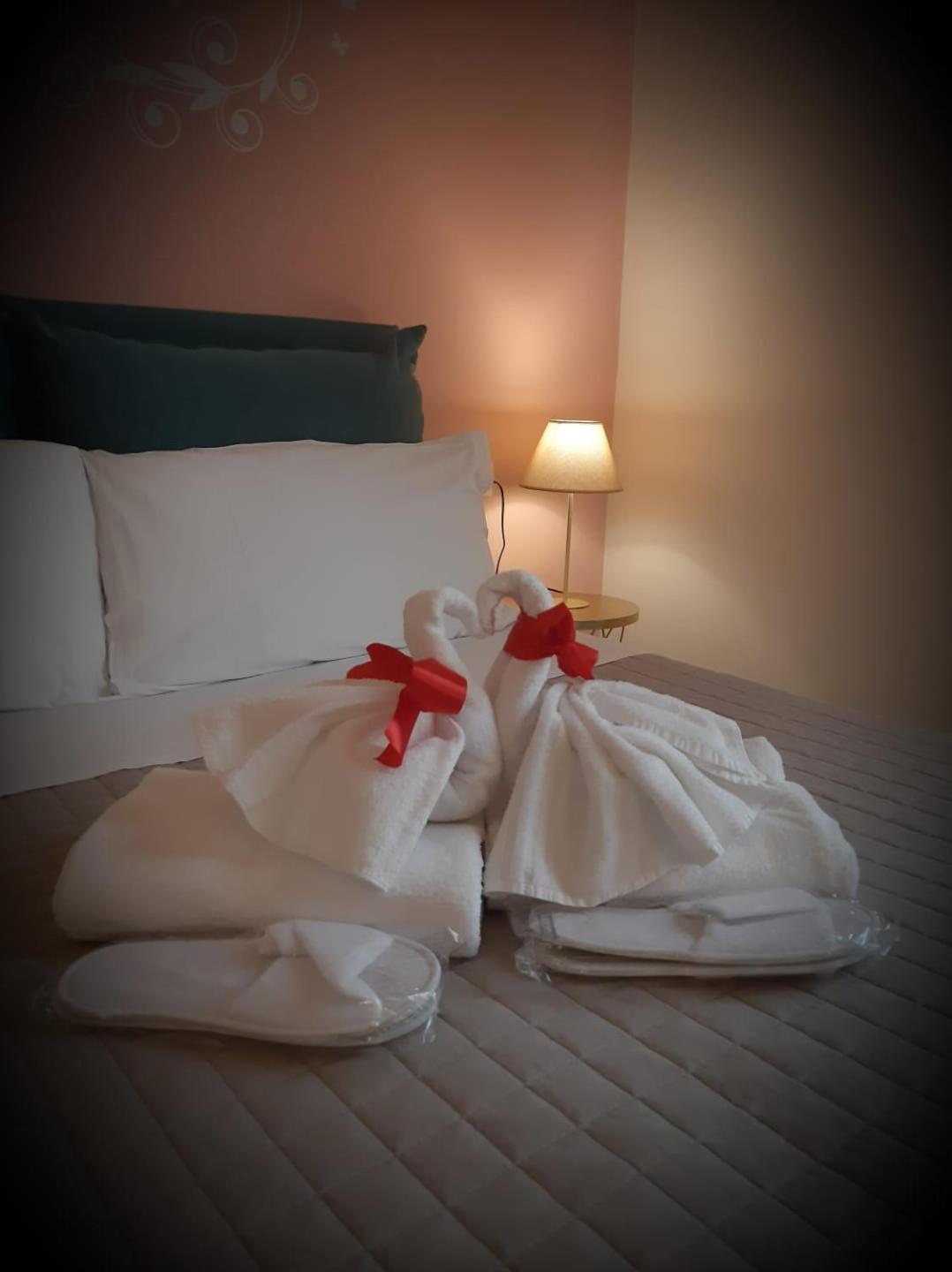 Double Room with Private Bathroom - Photo 14