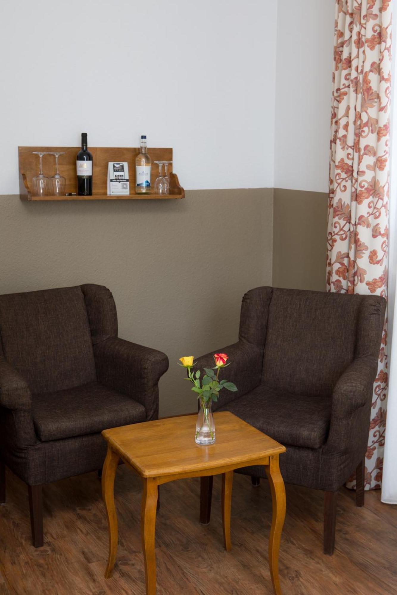 Standard Double Room - Photo 3