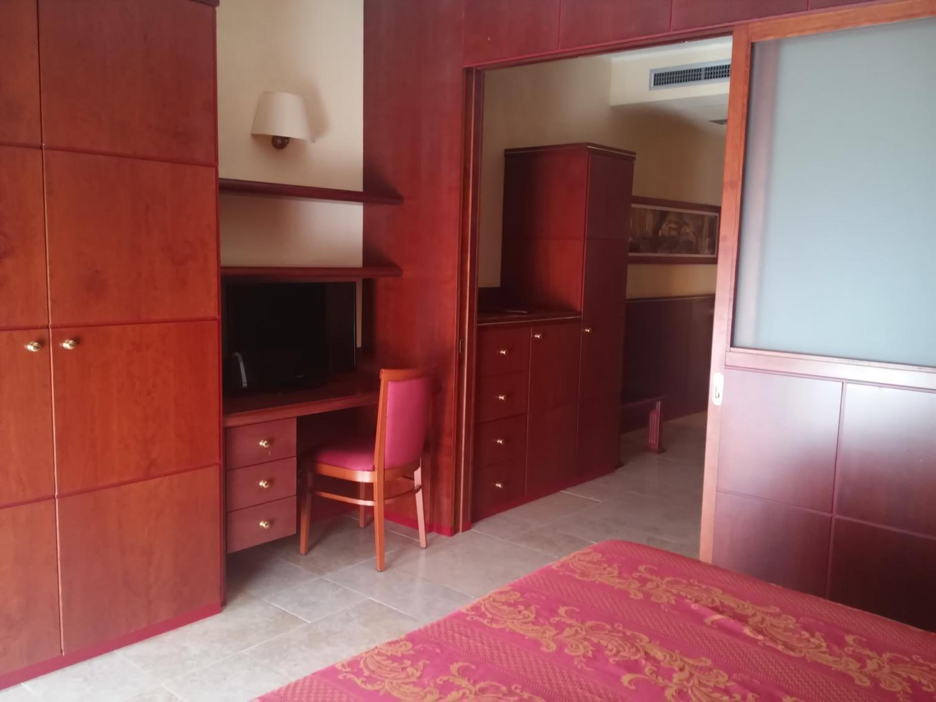 Standard Suite - Photo 2