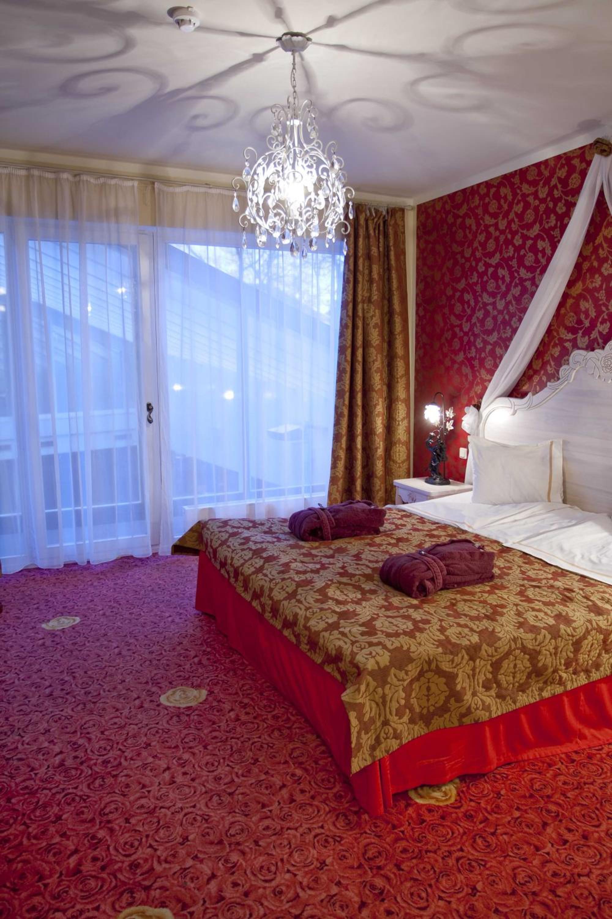 Double or Twin Room with Spa Access - Photo 11