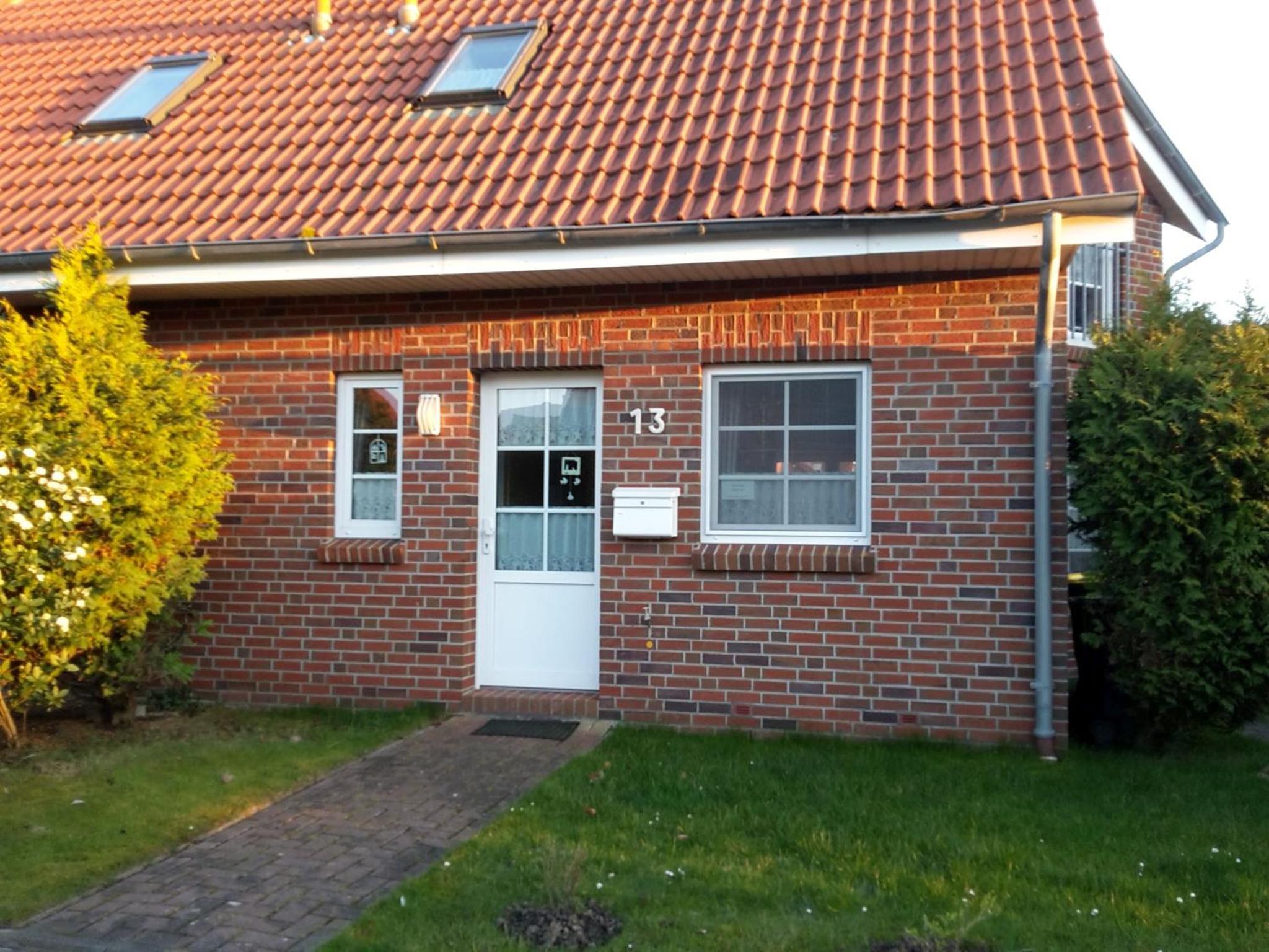 Three-Bedroom House photo 2