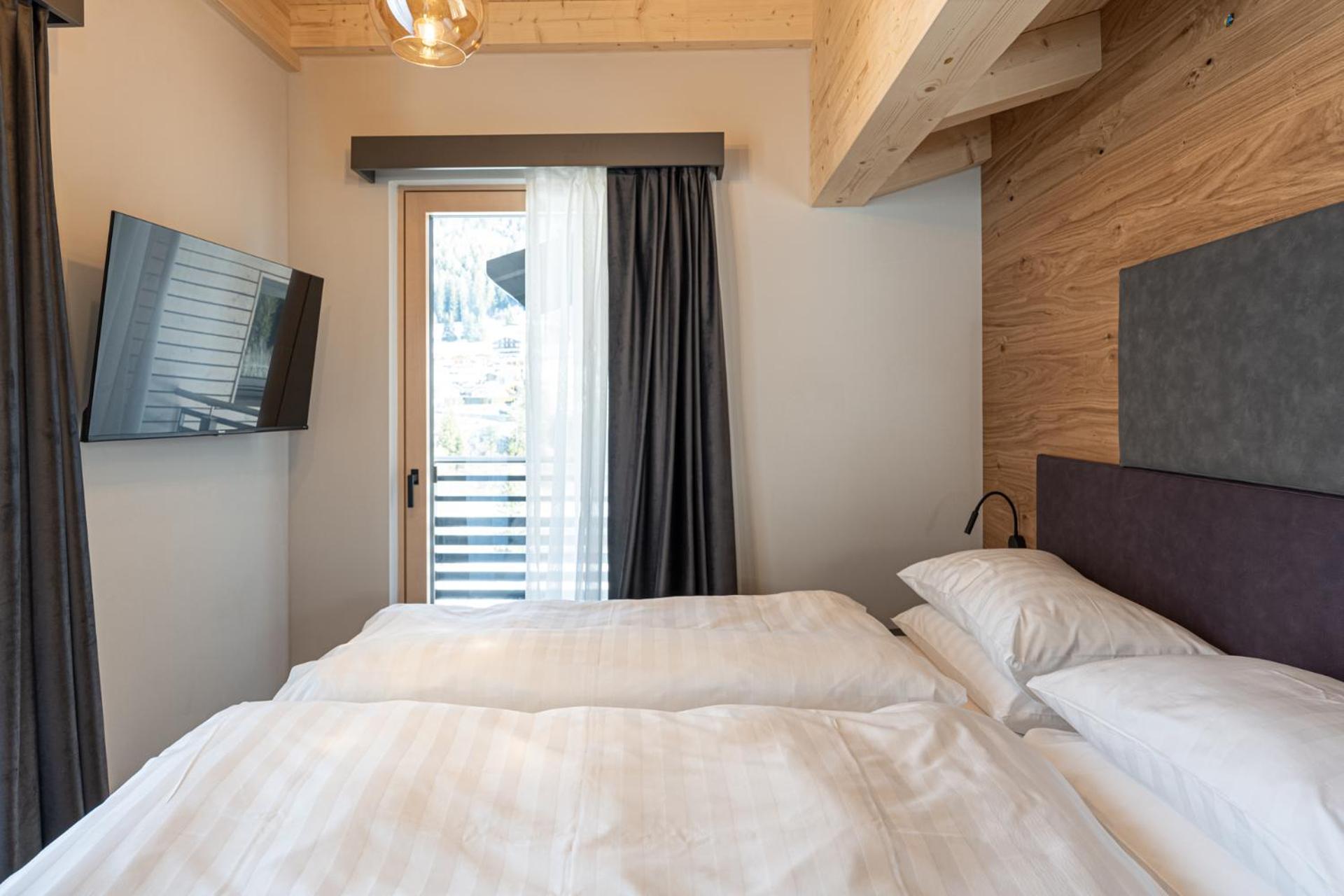 Superior Double or Twin Room with Mountain View - Photo 5