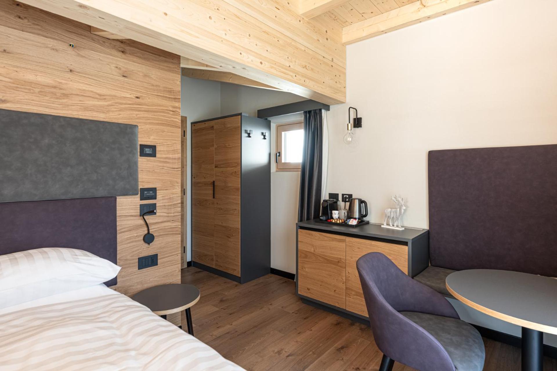 Superior Double or Twin Room with Mountain View - Photo 4