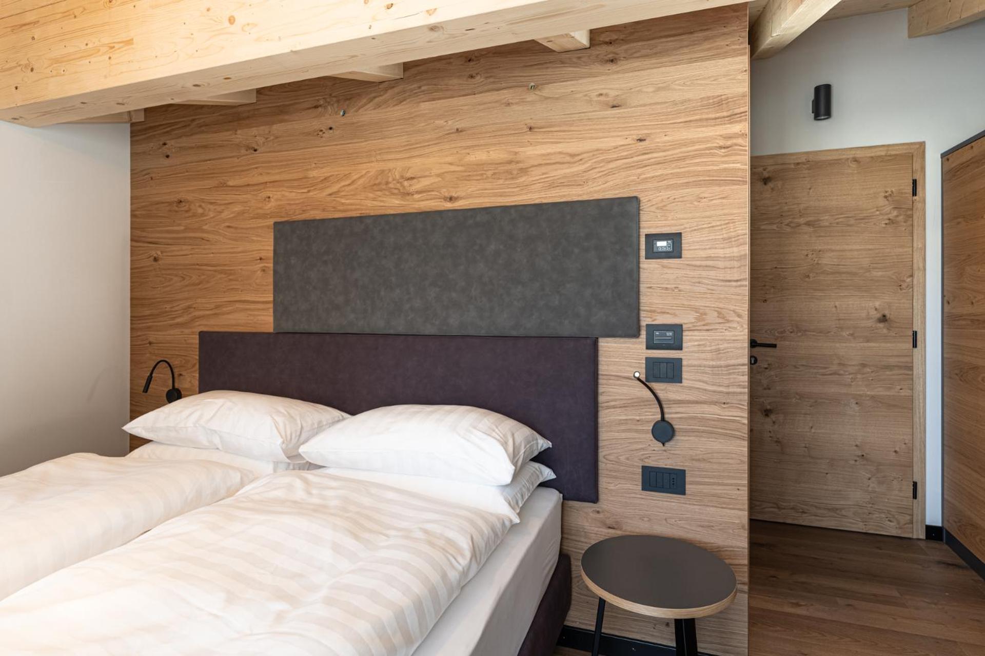 Superior Double or Twin Room with Mountain View - Photo 10