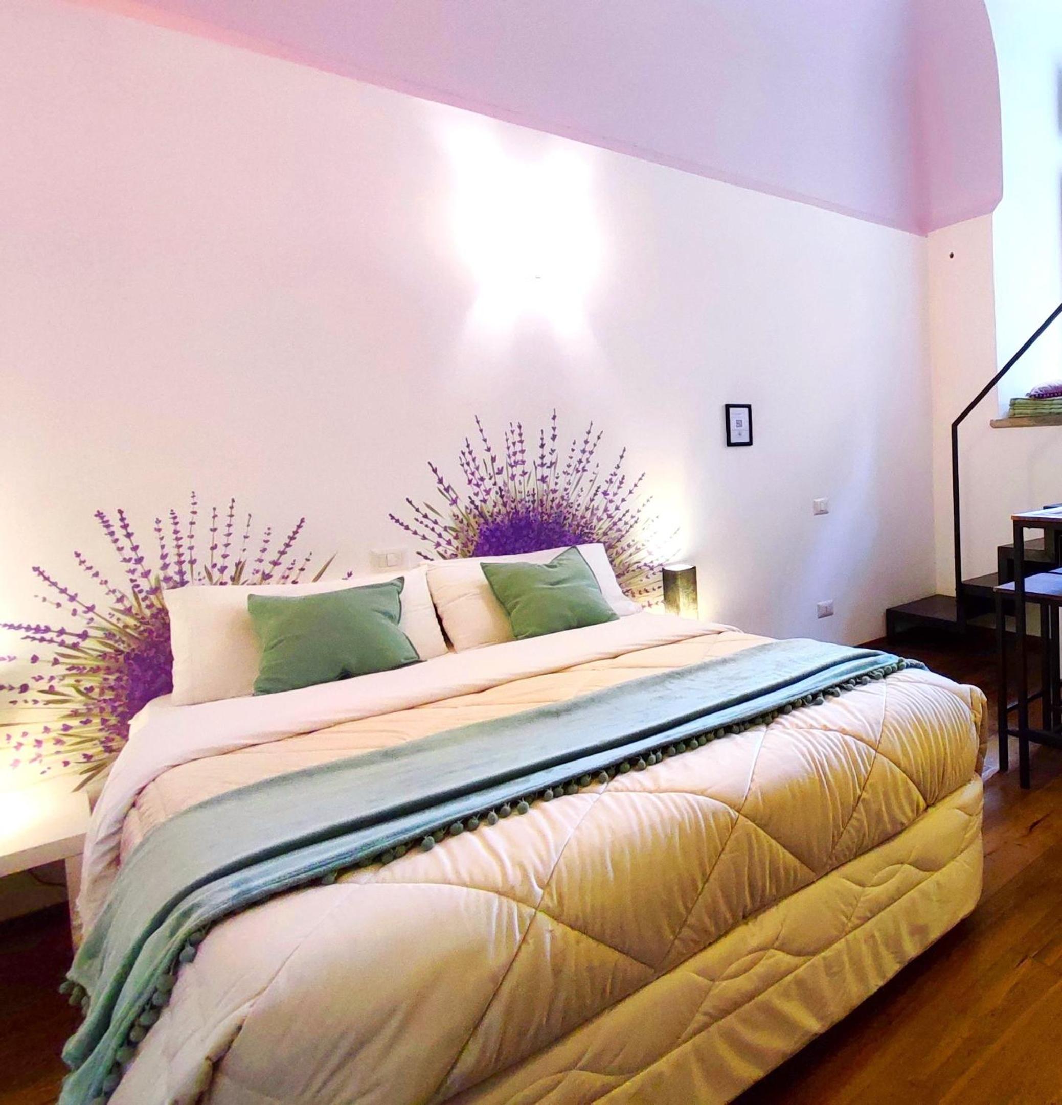 Standard King Room photo 1