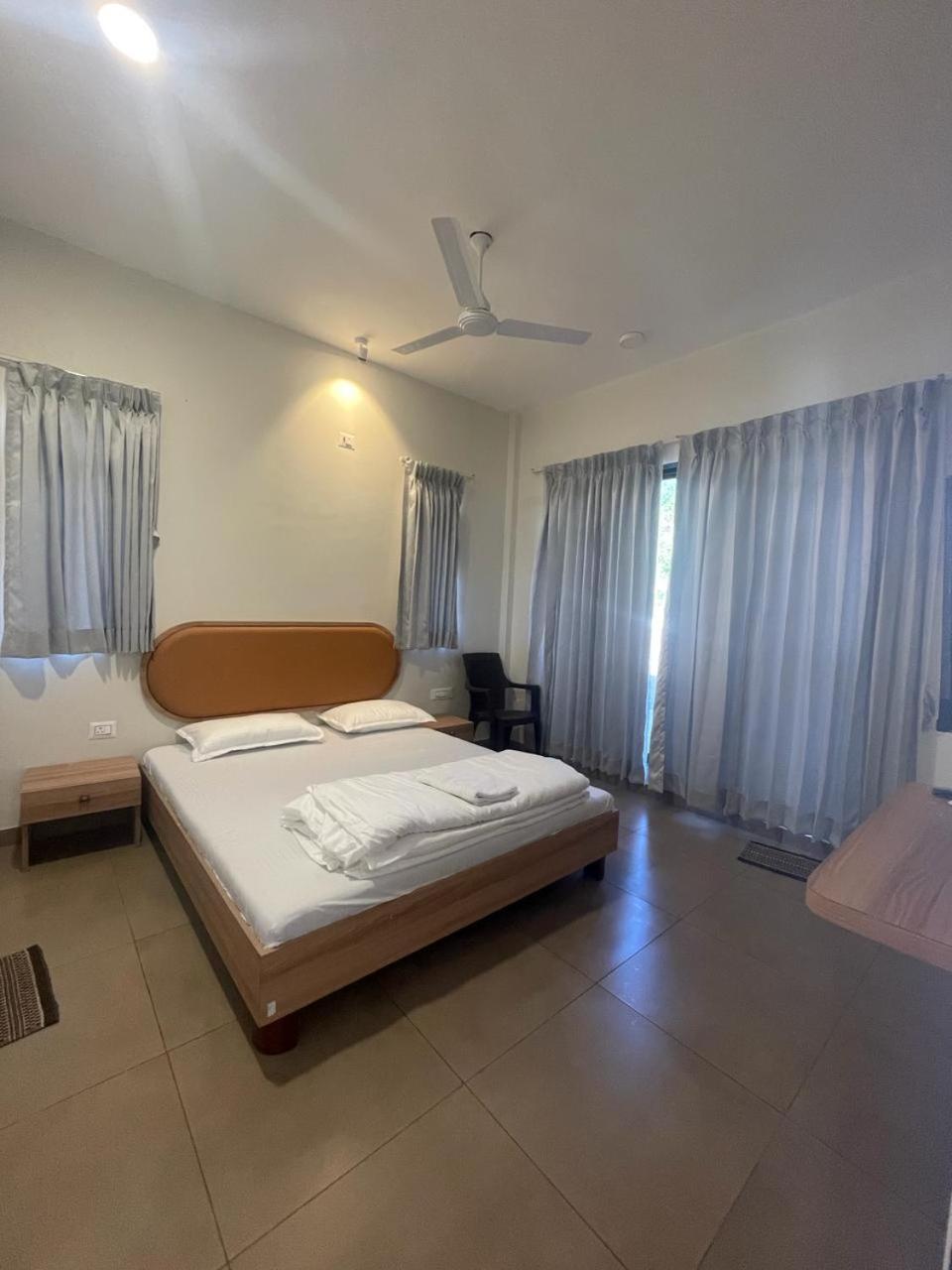 Economy Double Room photo 1