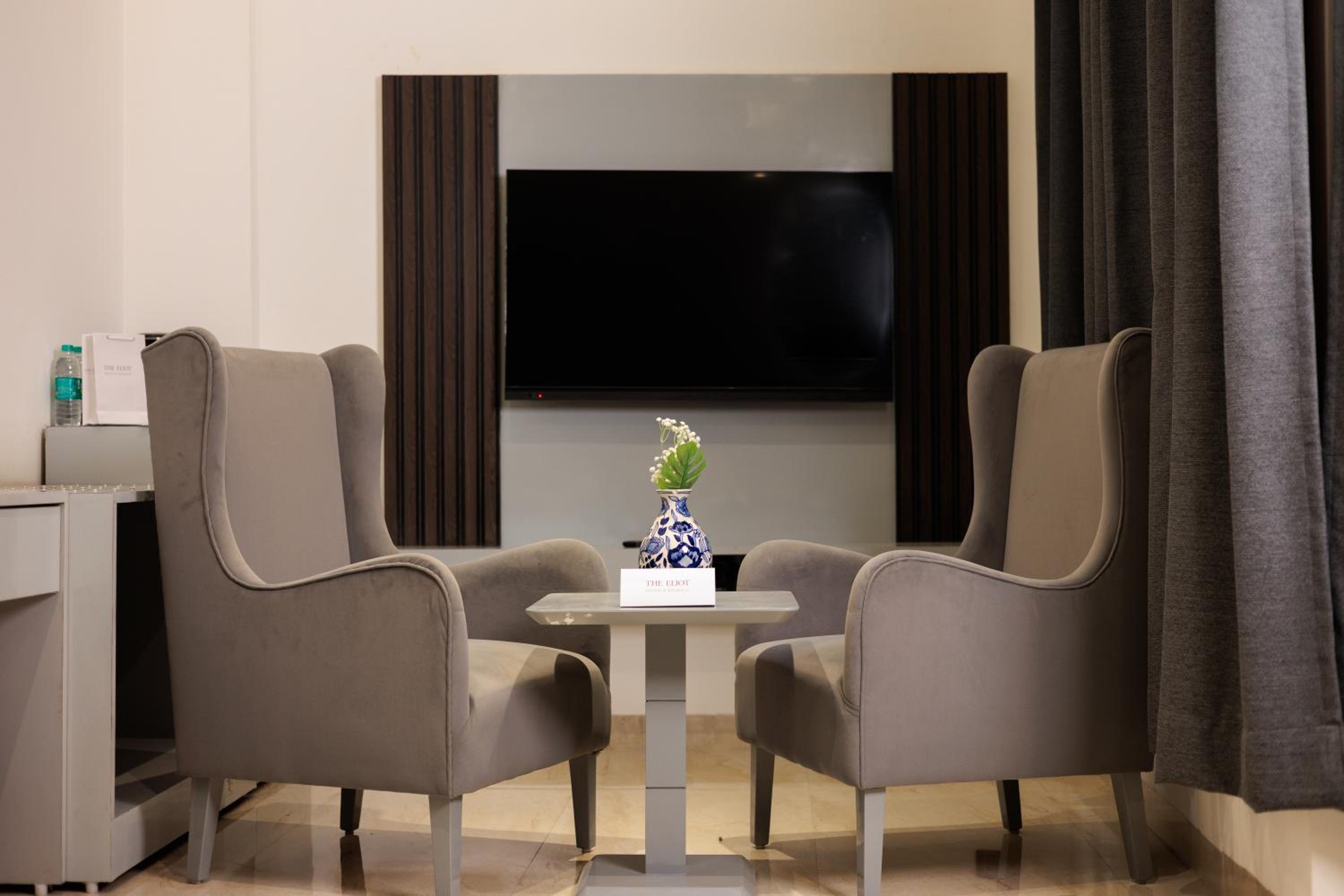 Suite - Photo 3