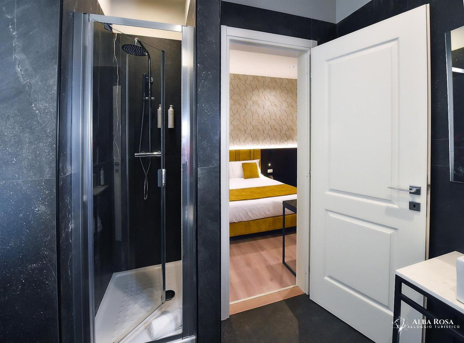 Deluxe Double Room (2 Adults + 1 Child) photo 3