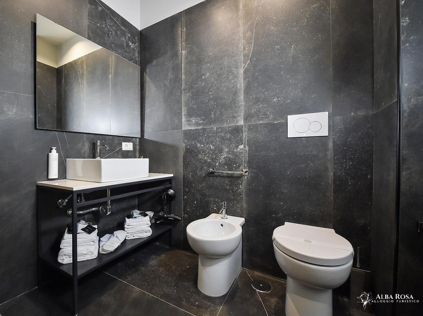 Deluxe Double Room (2 Adults + 1 Child) photo 3