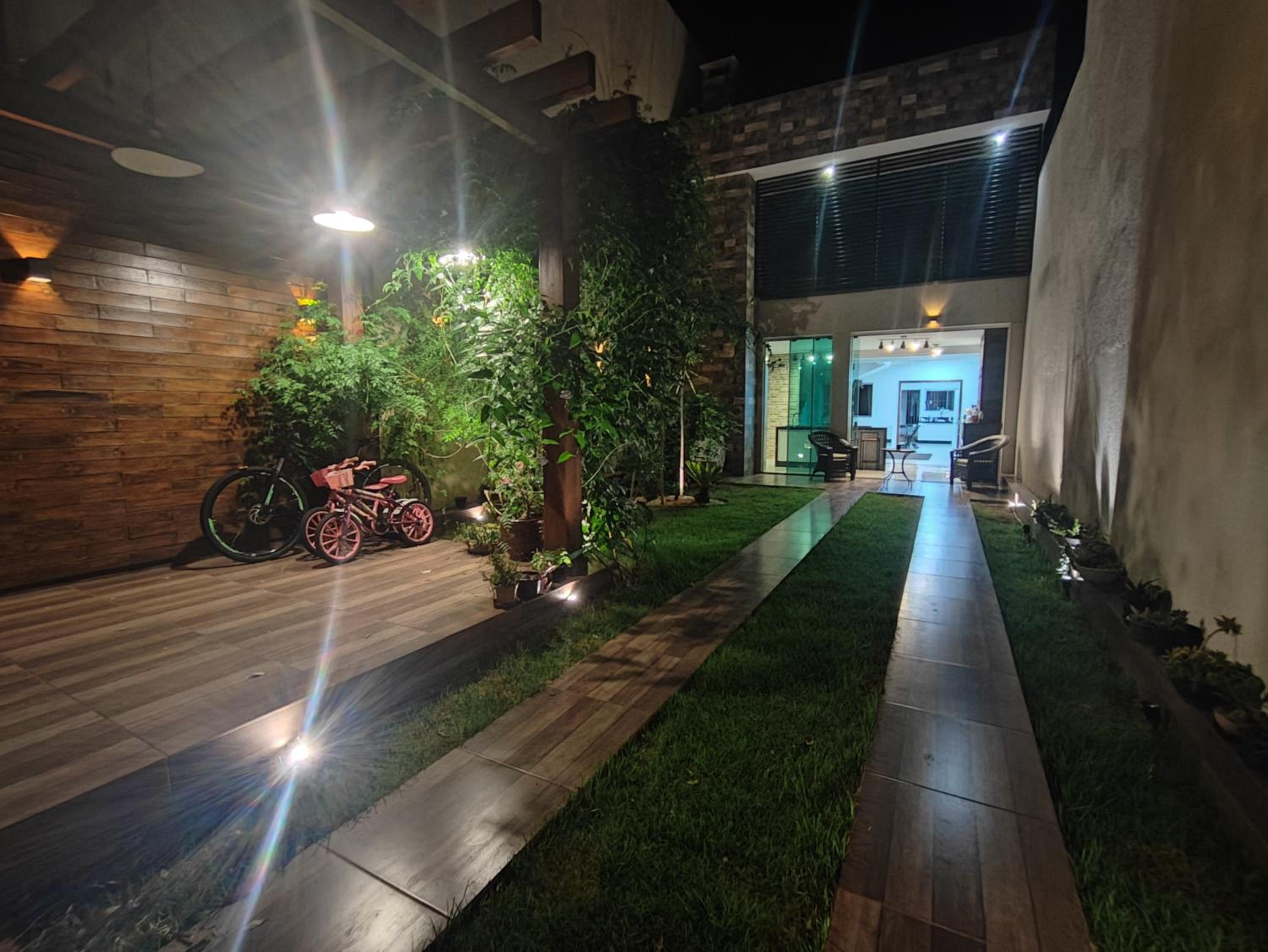 Four-Bedroom House photo 2