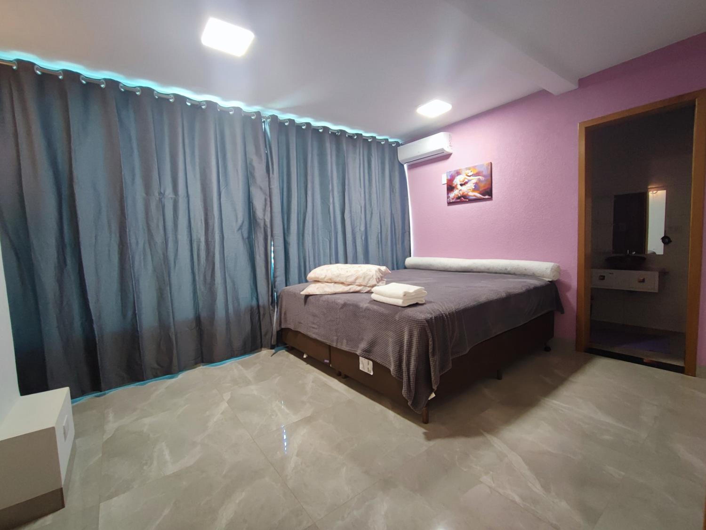 Four-Bedroom House photo 3