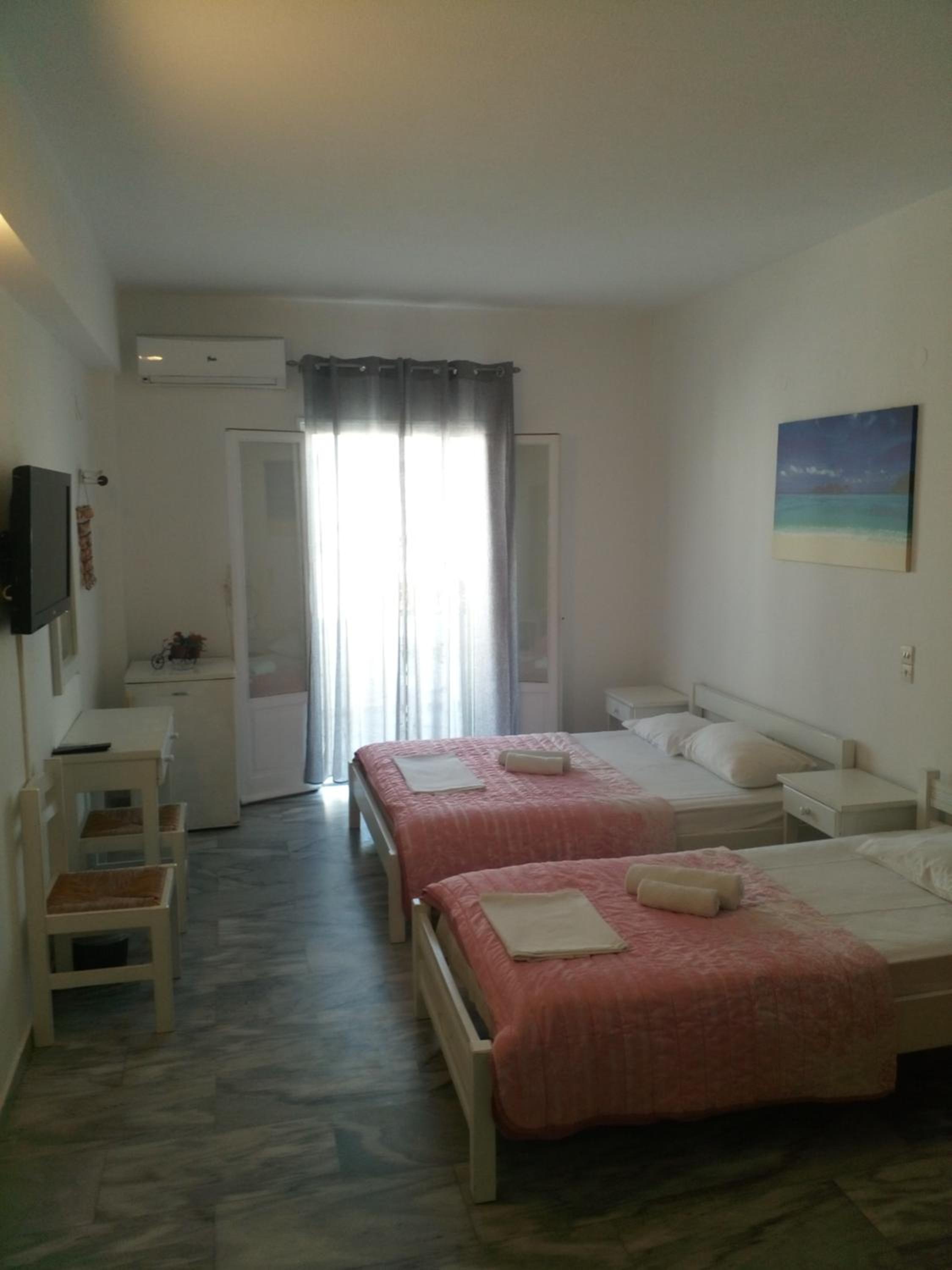 Triple Room - Photo 2