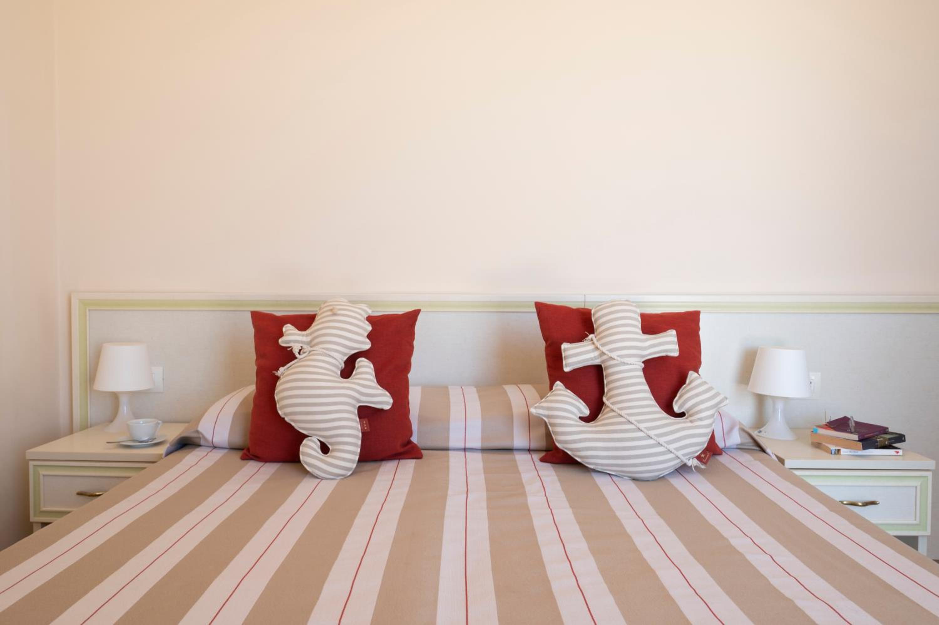 Deluxe Double Room with Balcony and Sea View photo 1