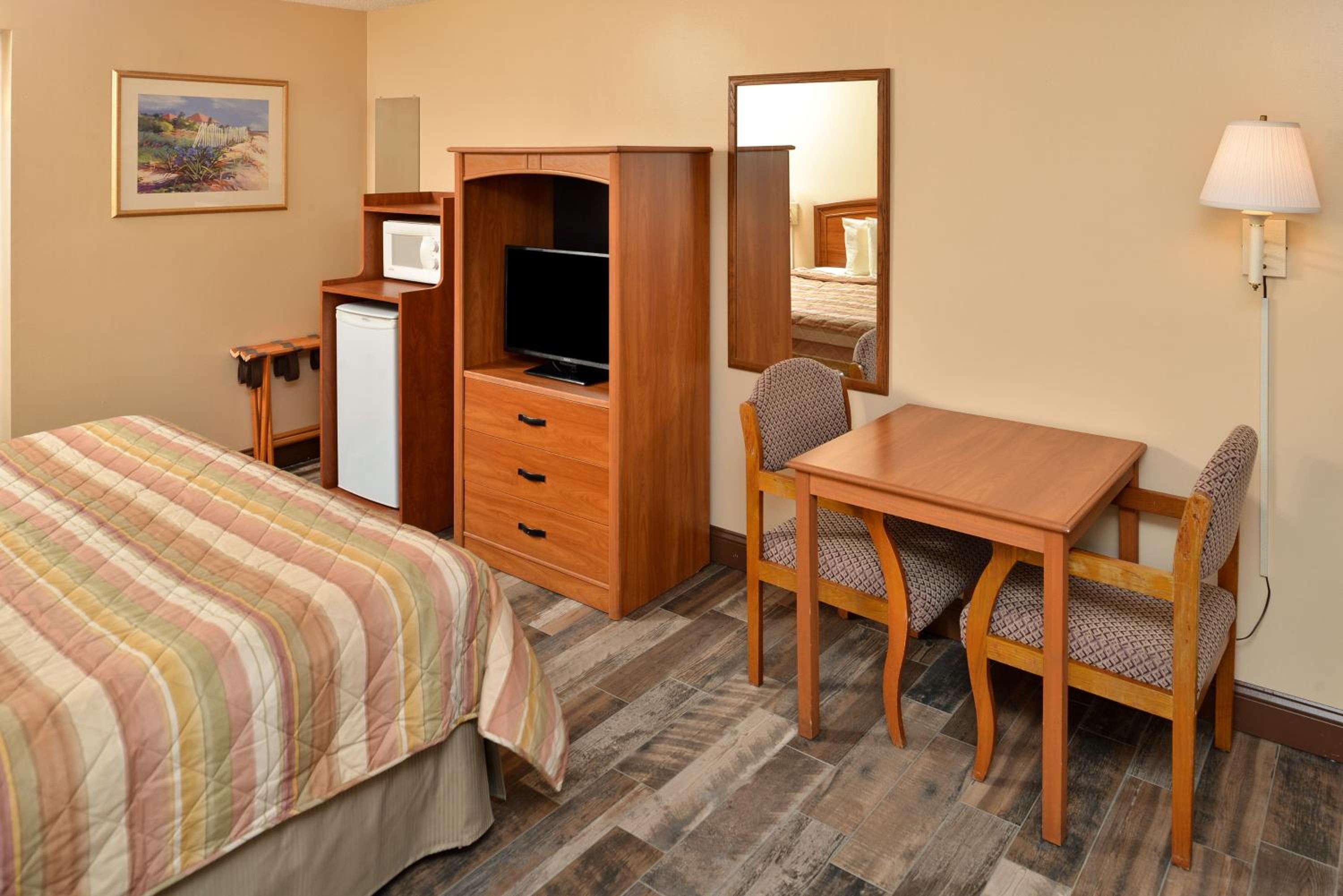 Deluxe King Room - Photo 4