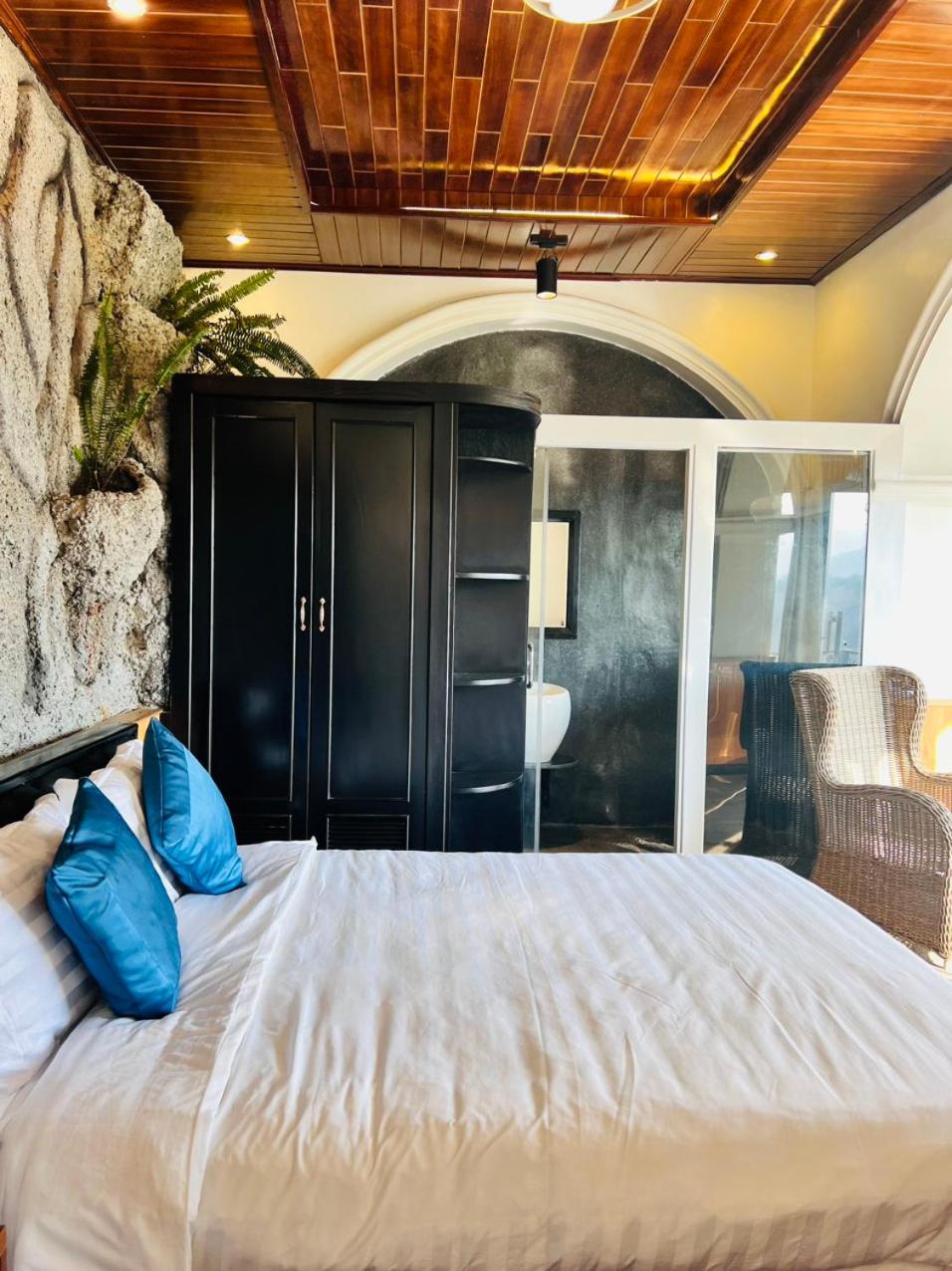 Single Room with Private Bathroom photo 1