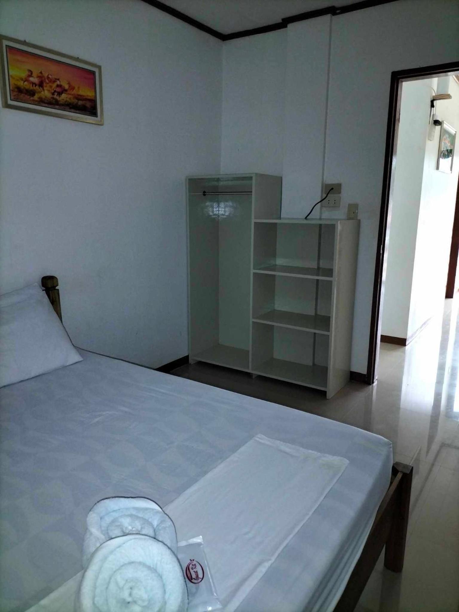 Budget Double Room - Photo 1