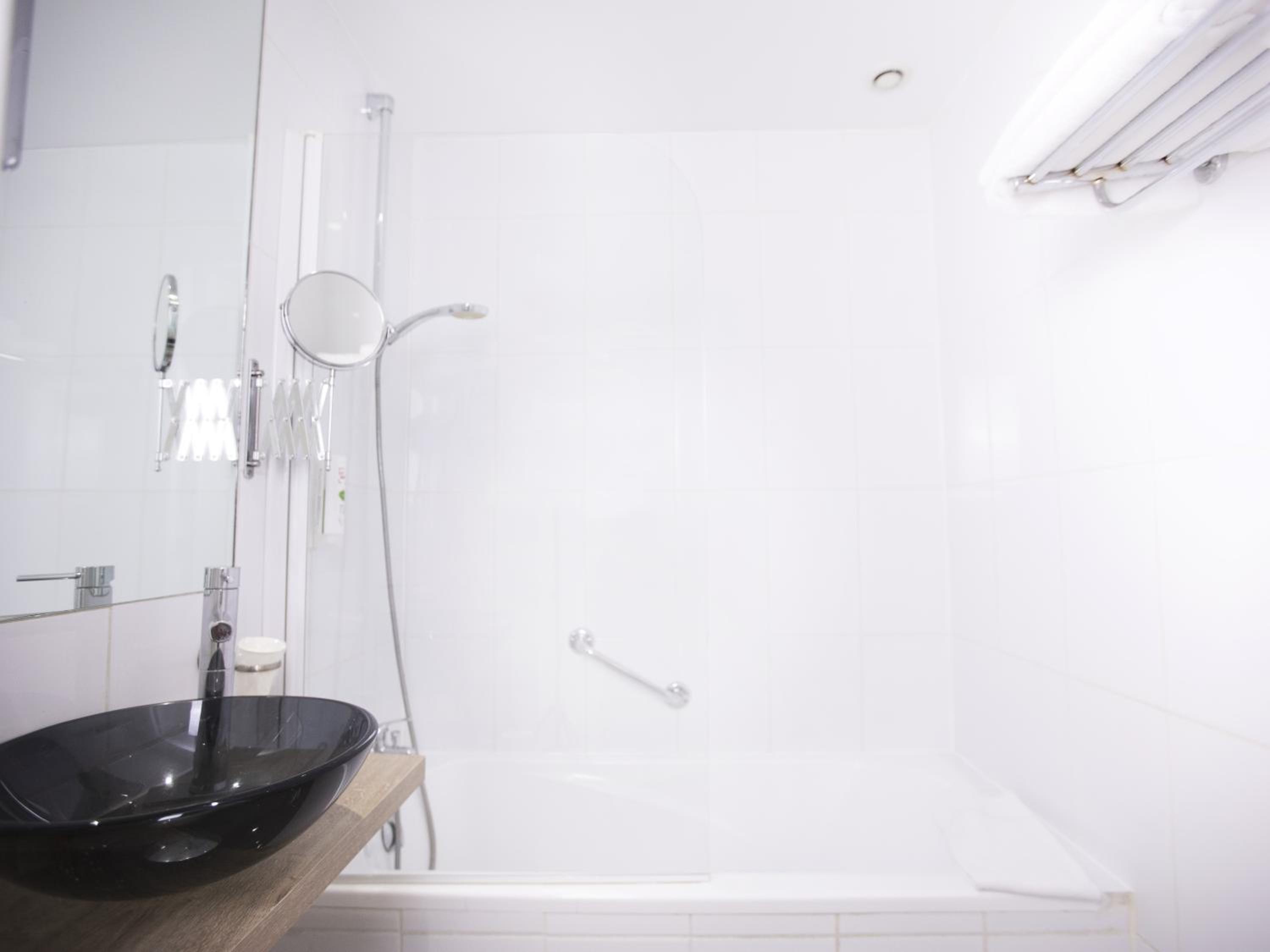 Privilege Double Room - Sea View or Racecourse View - Photo 4