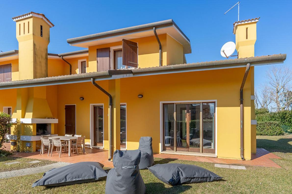 Villa photo 1