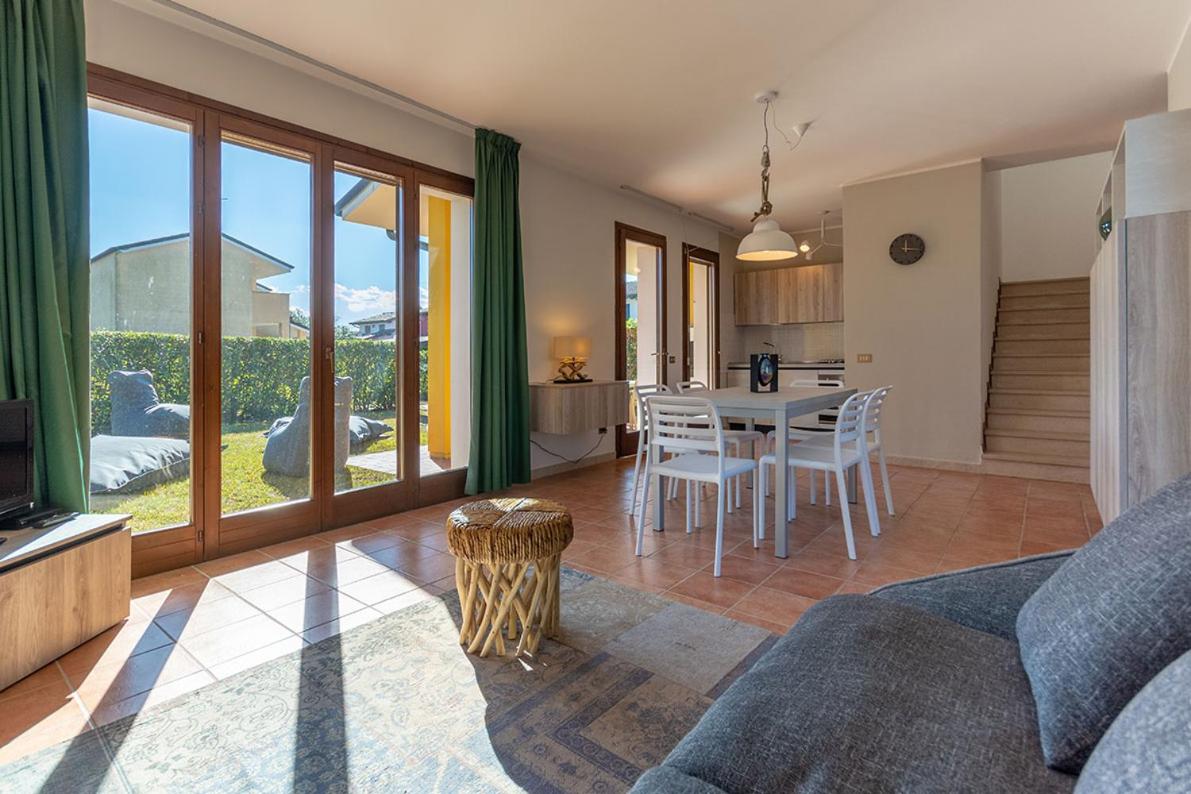 Villa photo 2