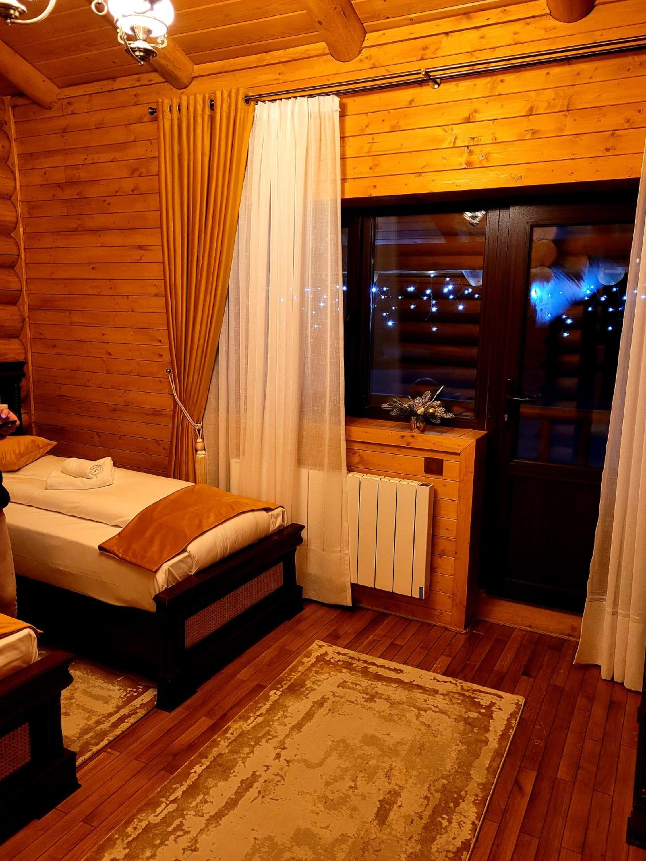 Deluxe Double or Twin Room with Balcony photo 2