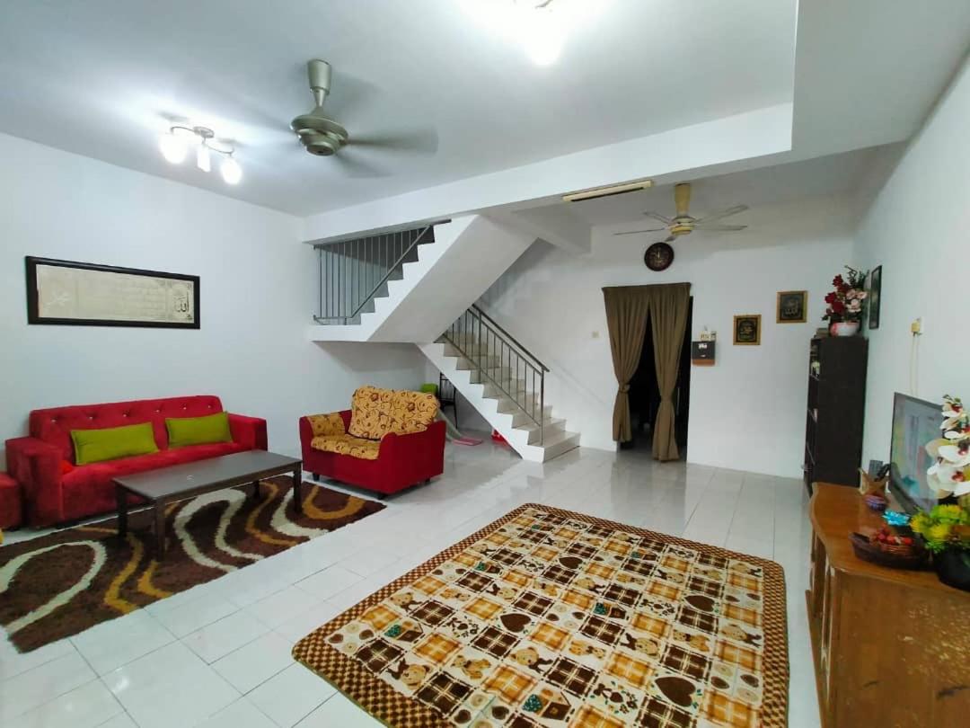 One-Bedroom House photo 1