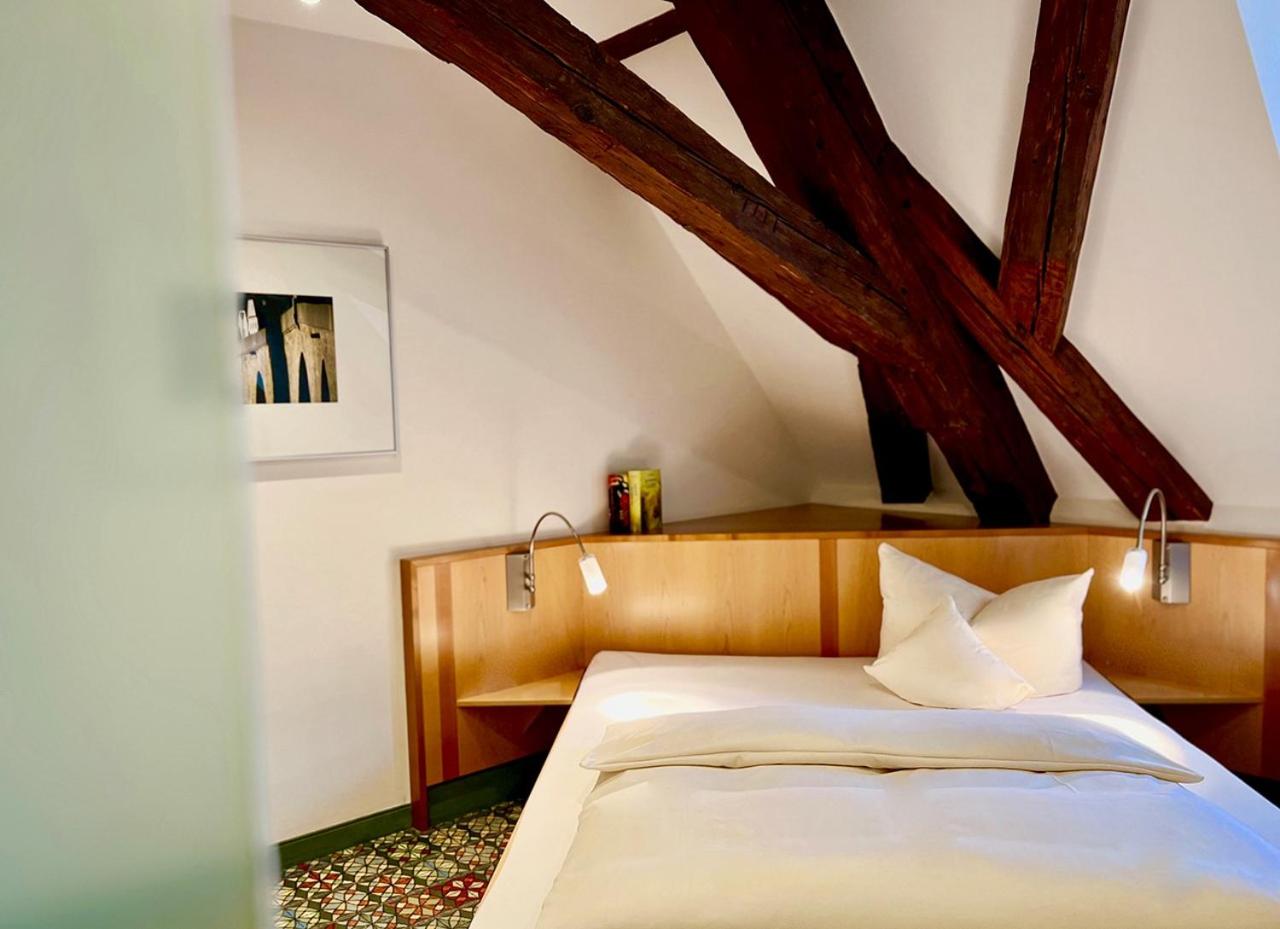 Standard Double Room - Photo 2