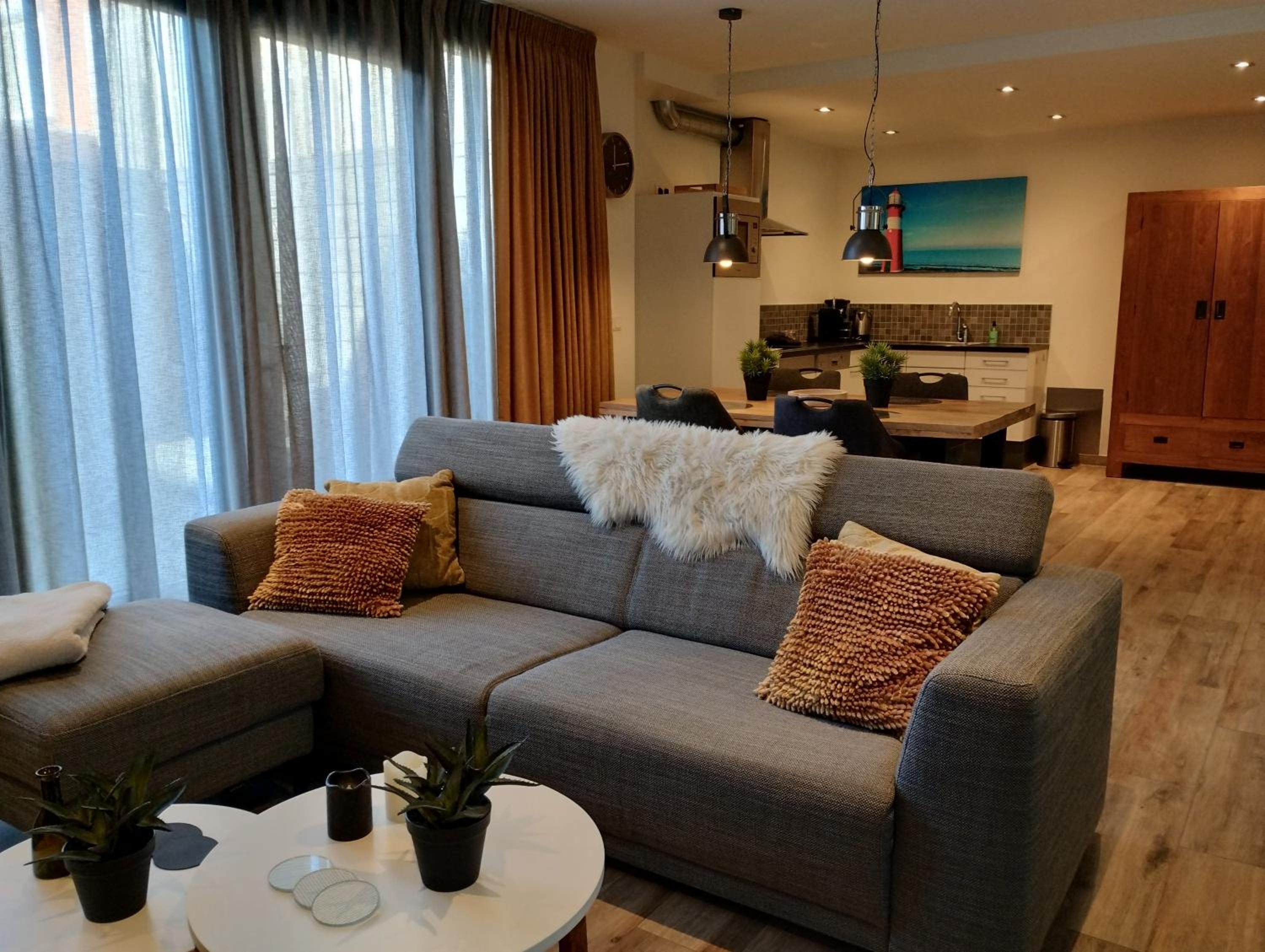 Apartment photo 1